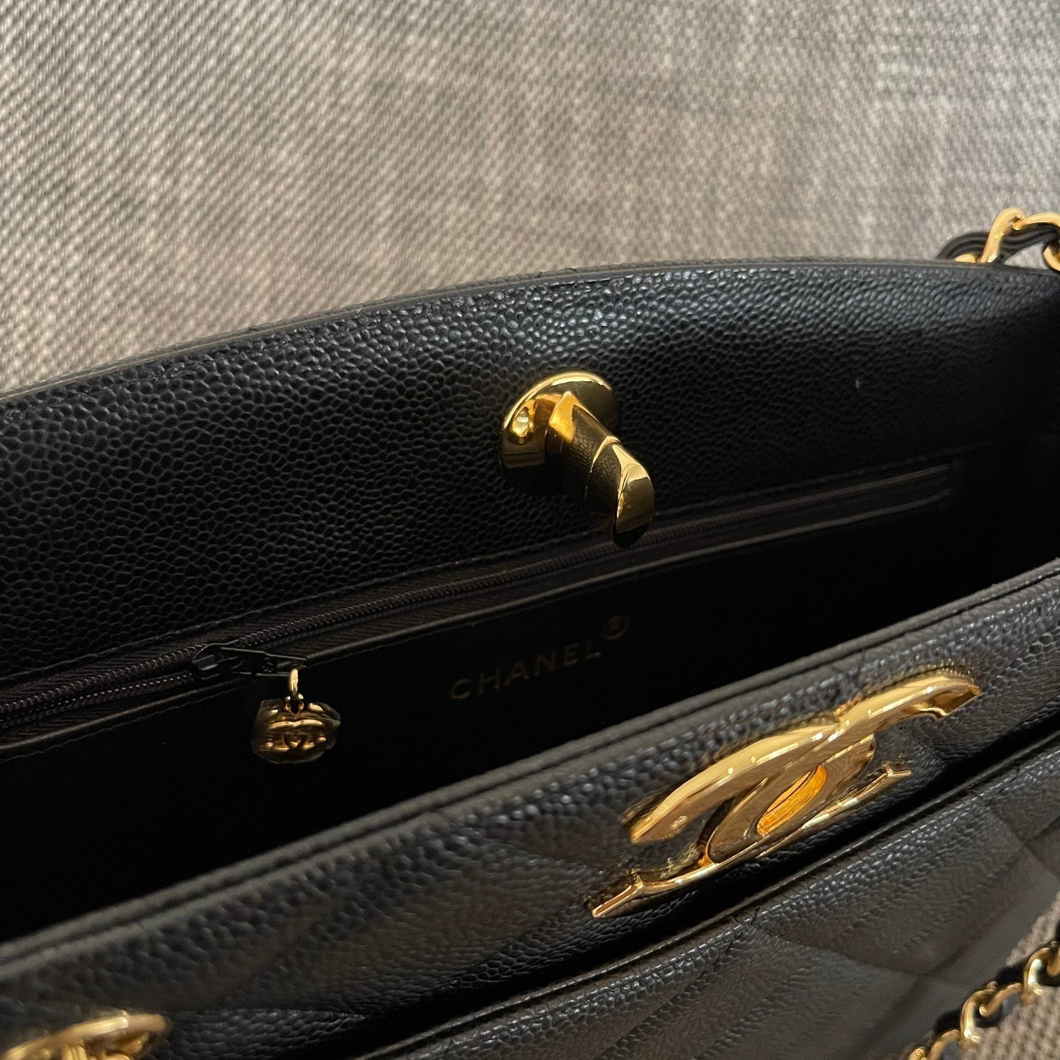 Chanel 2026 Vintage Shopping Tote Bag 28cm Black Embossed Calfskin