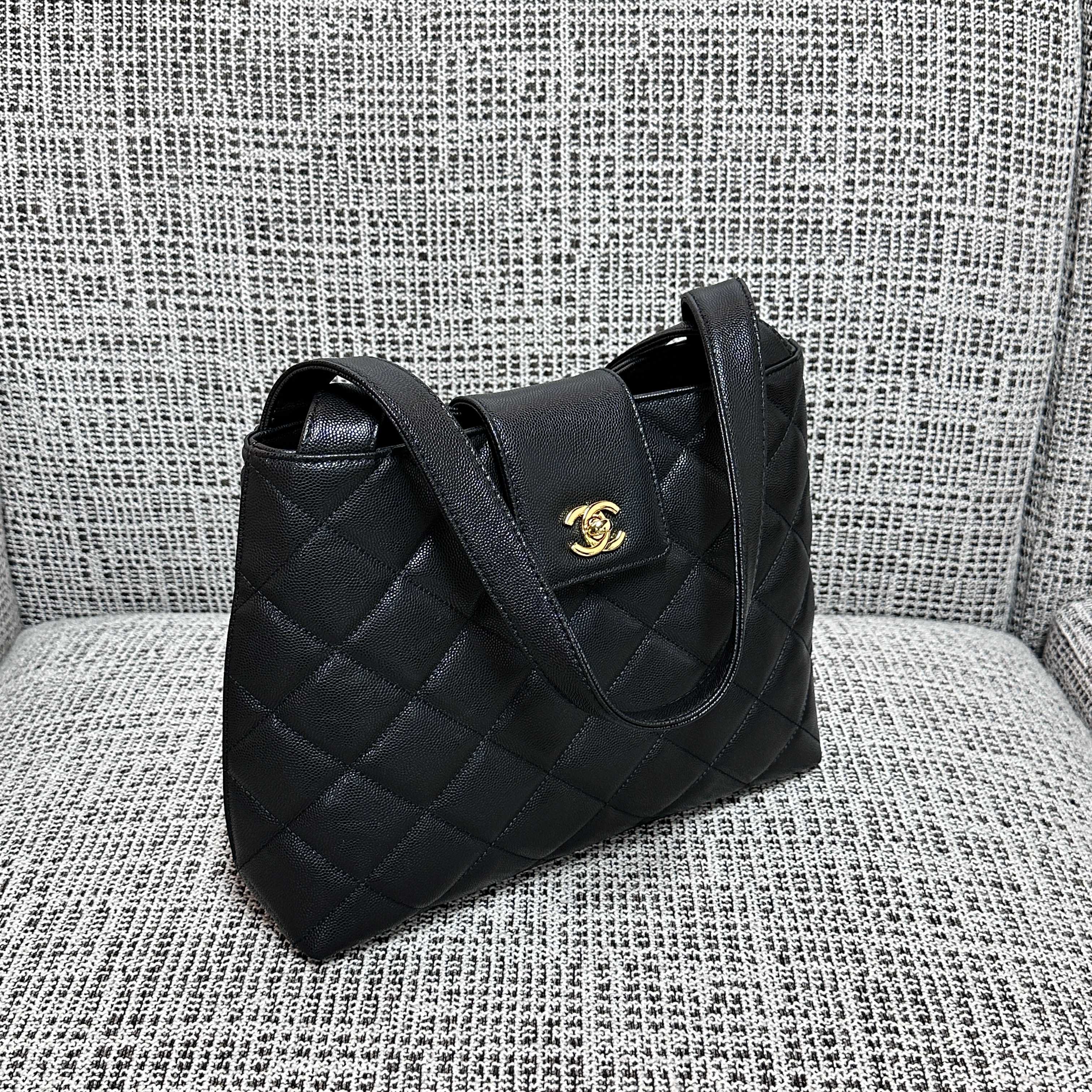 Chanel 2026 Caviar Diamond Flap Shoulder Bag 29cm Black Embossed Calfskin
