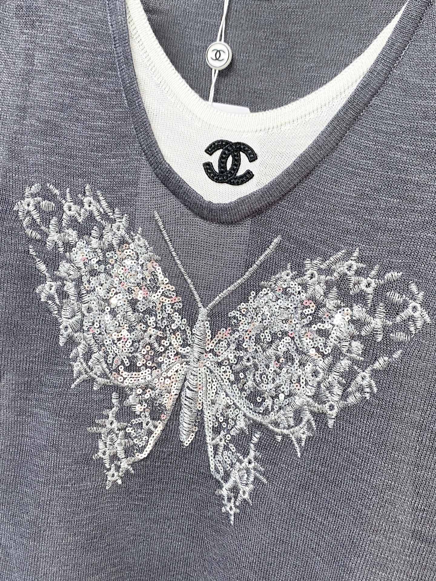 Chanel 2026 Navy Short-Sleeved Shirt Butterfly Graphic Wool 358851