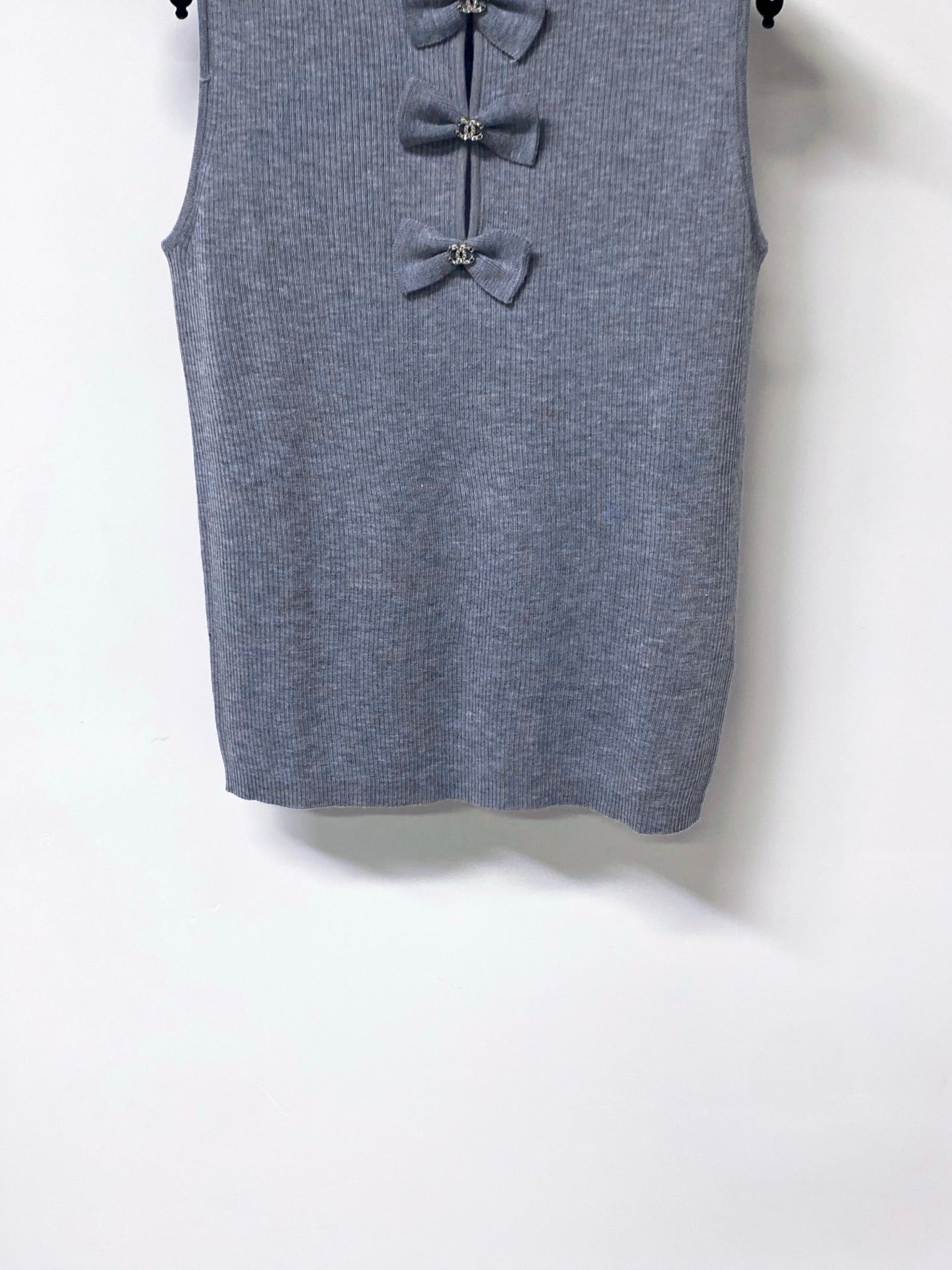 Chanel 2026 Rib-Knit Sleeveless Bow Details Wool 410640