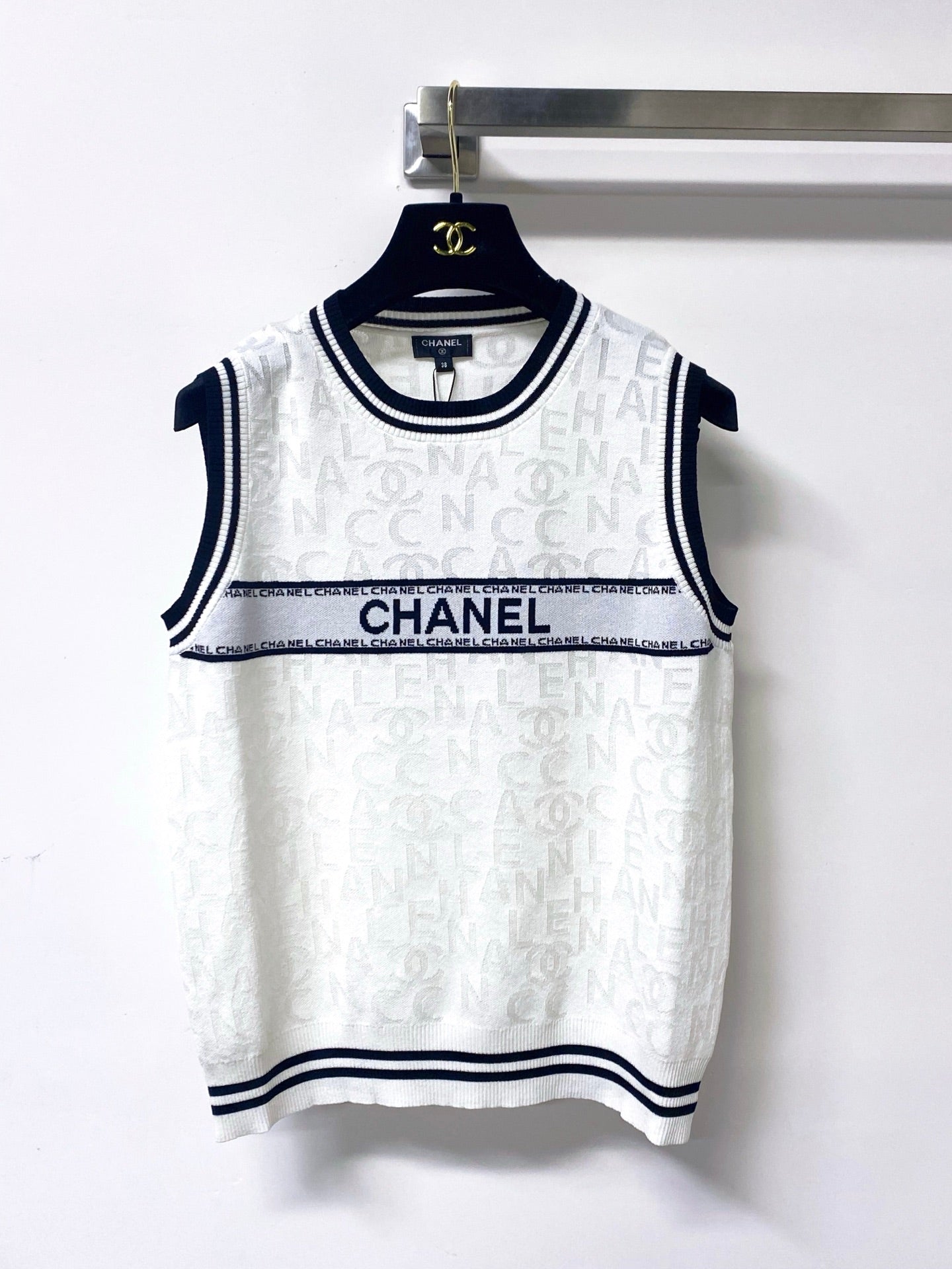 Chanel 2026 Striped Knit Vest Cotton 439815