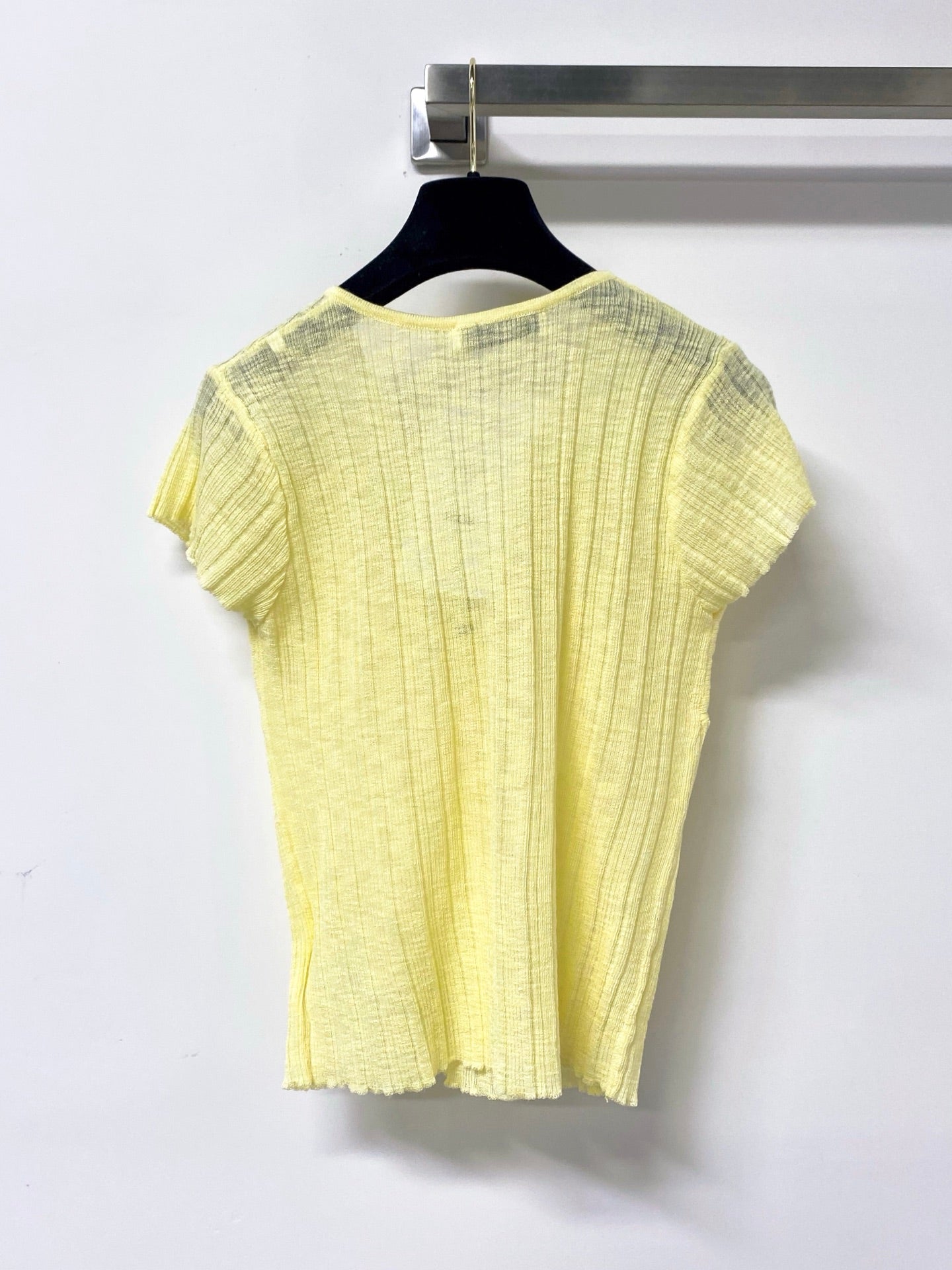 Dior 2026 Short-Sleeve T-Shirt V-neck Top Subtle Front Twist Detail Tencel 487973