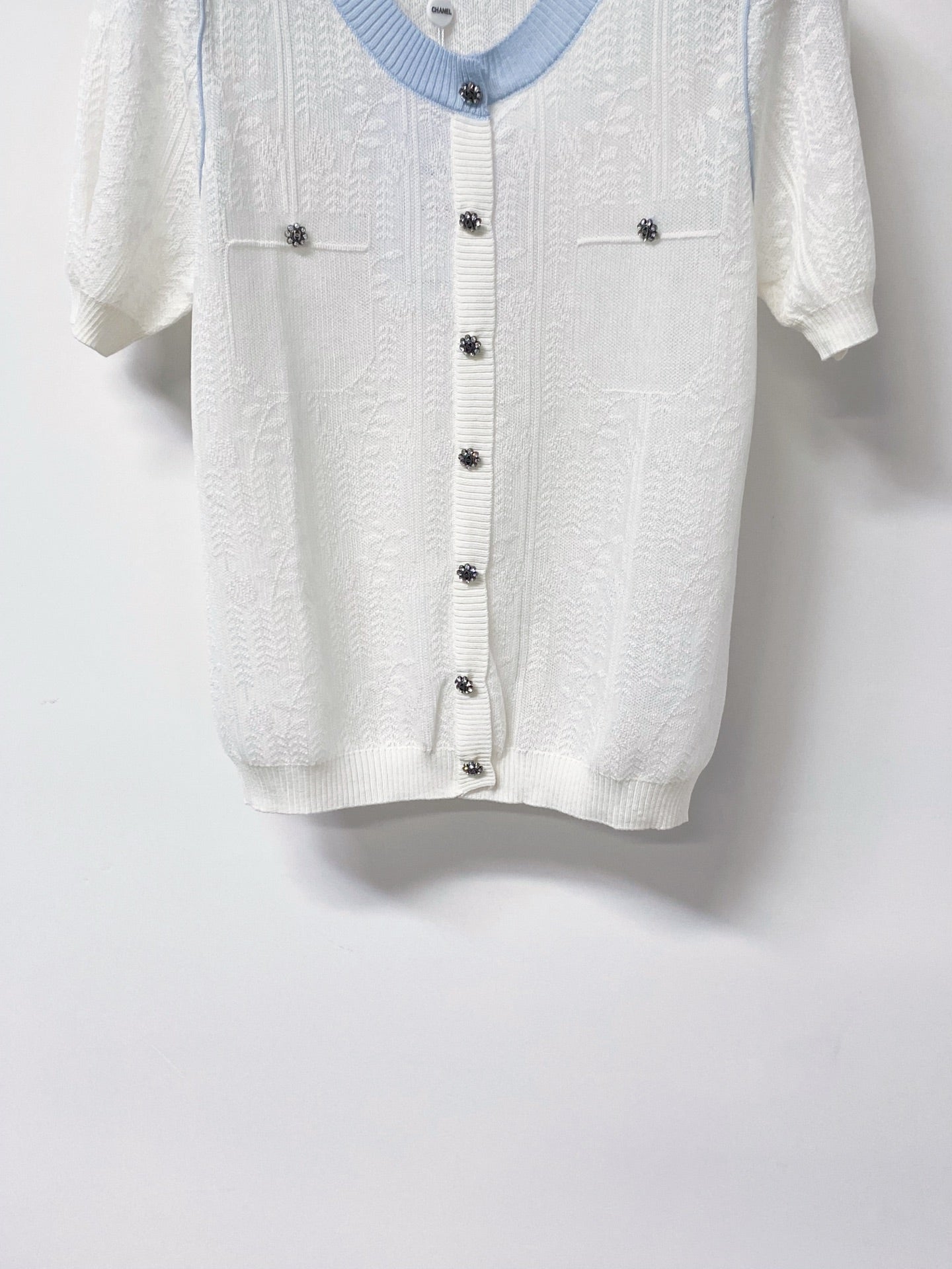 Chanel 2026 Short-sleeved Knitted Cardigan Blue White Wool 728918