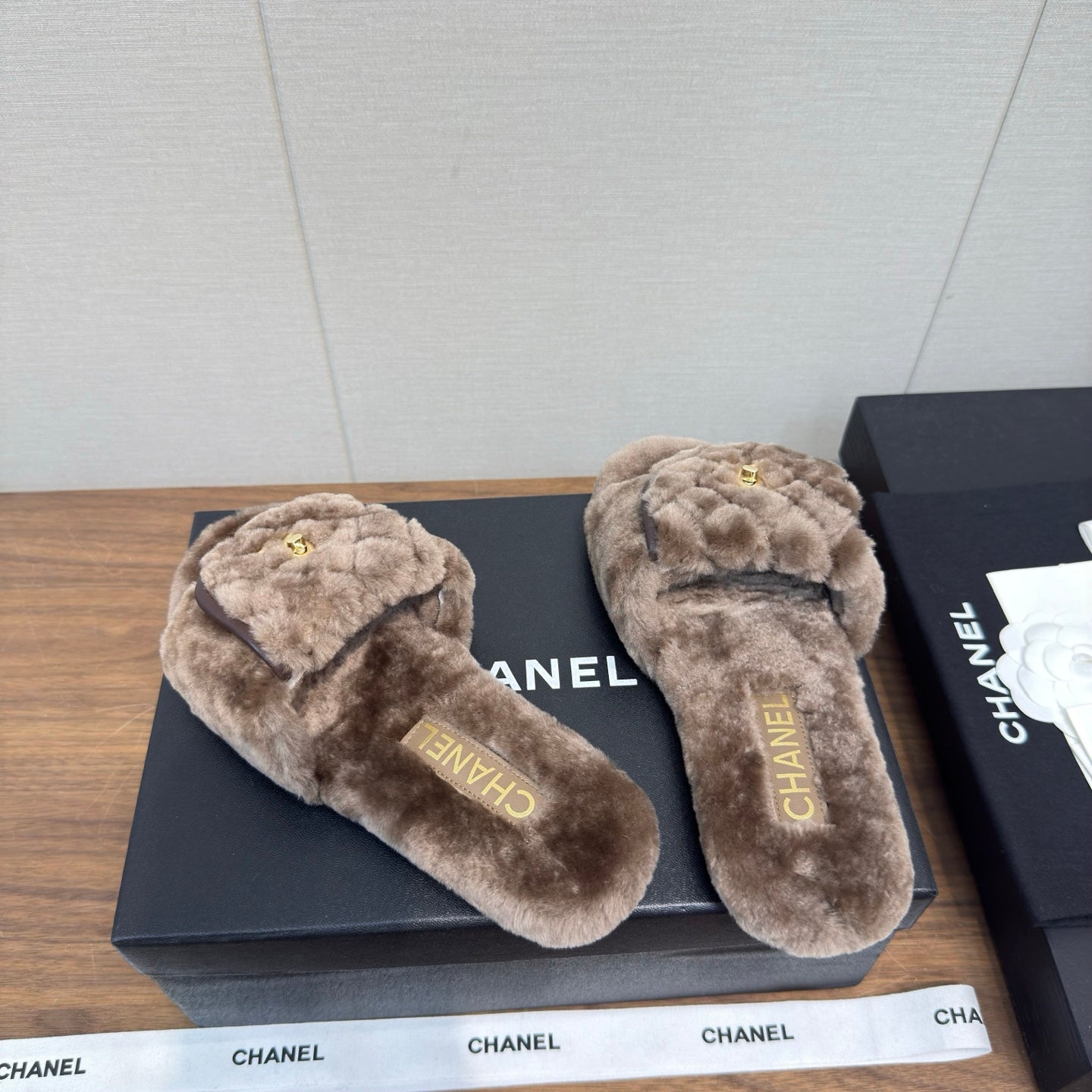 Chanel 25 Slipper Brown Smooth Lambwool 465600