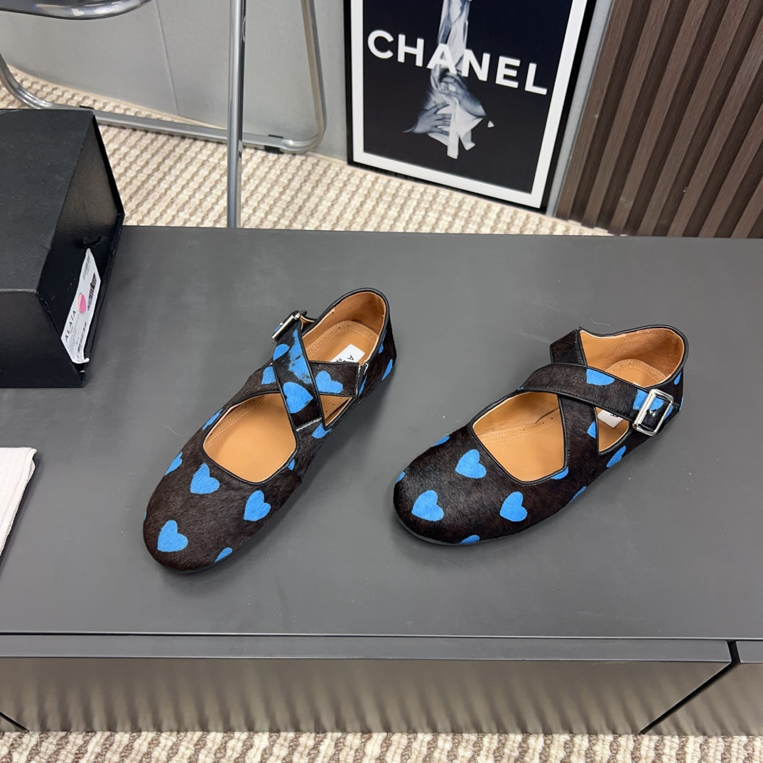Alaila Criss Cross Ballet Flats In Black Lambskin 996063