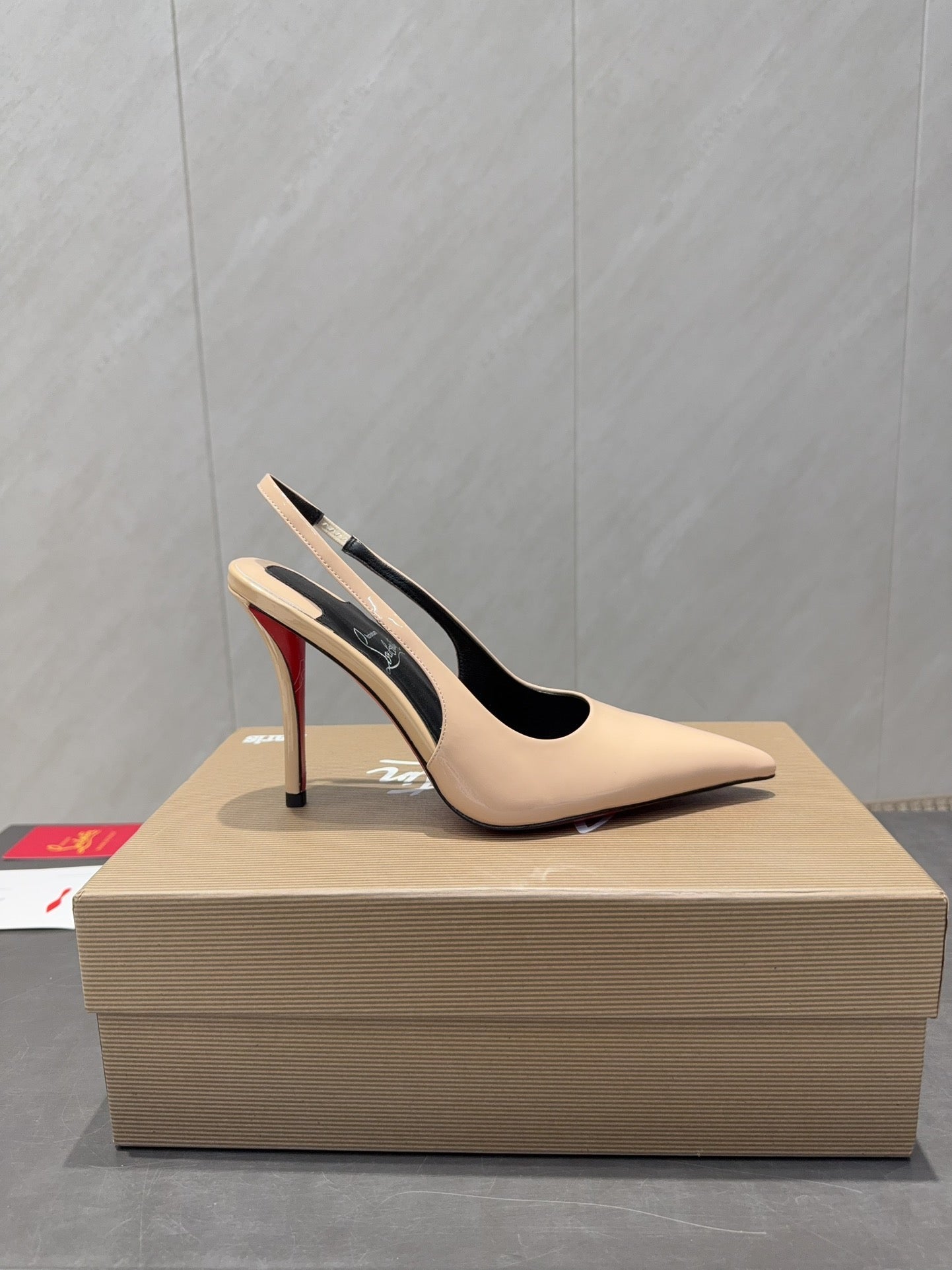 CL 26SS Slingback 100 Beige Patent Leather 613987