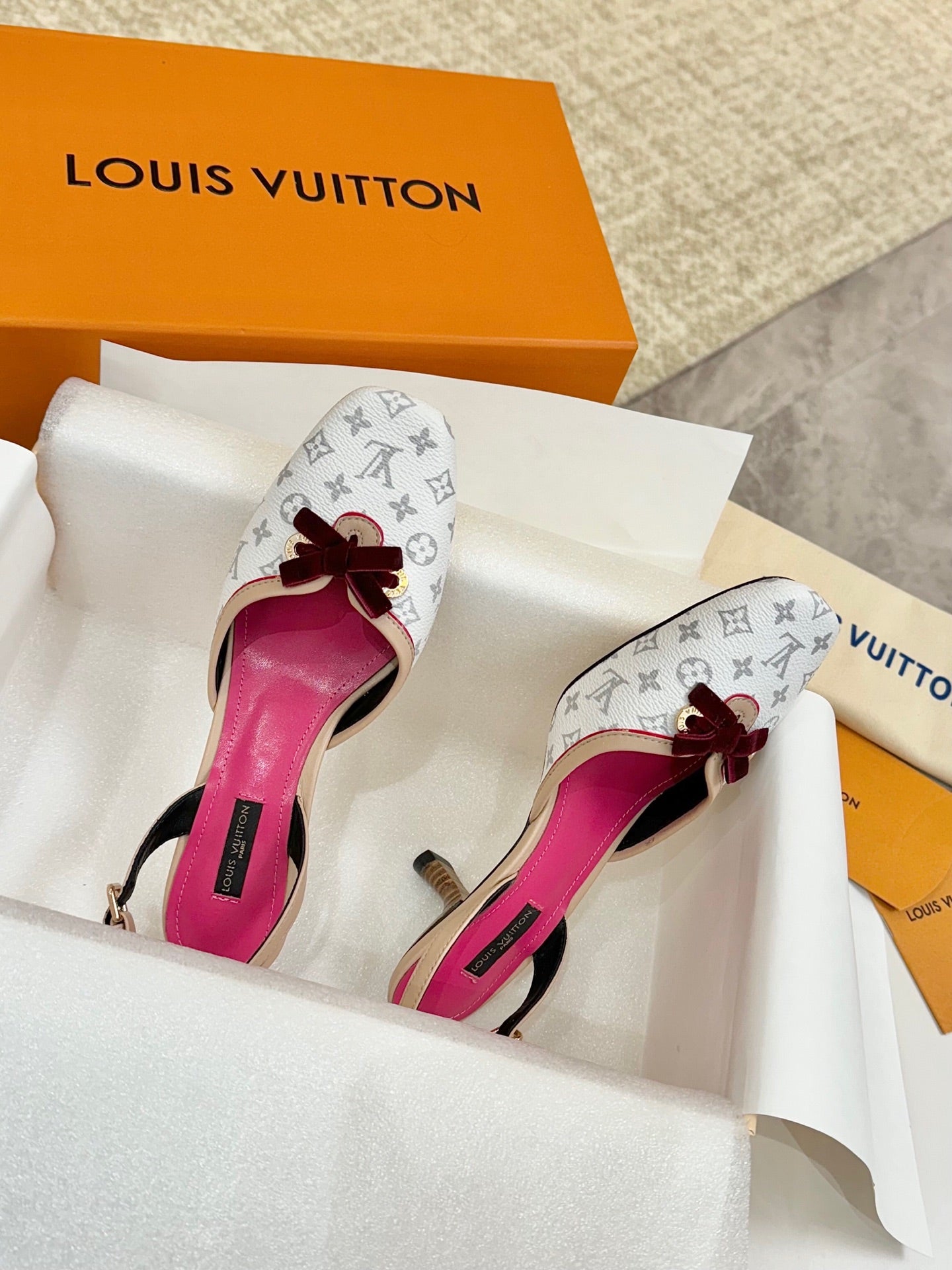 LV 26ss Slingback 60 White Pink Gray Cowhide 664899