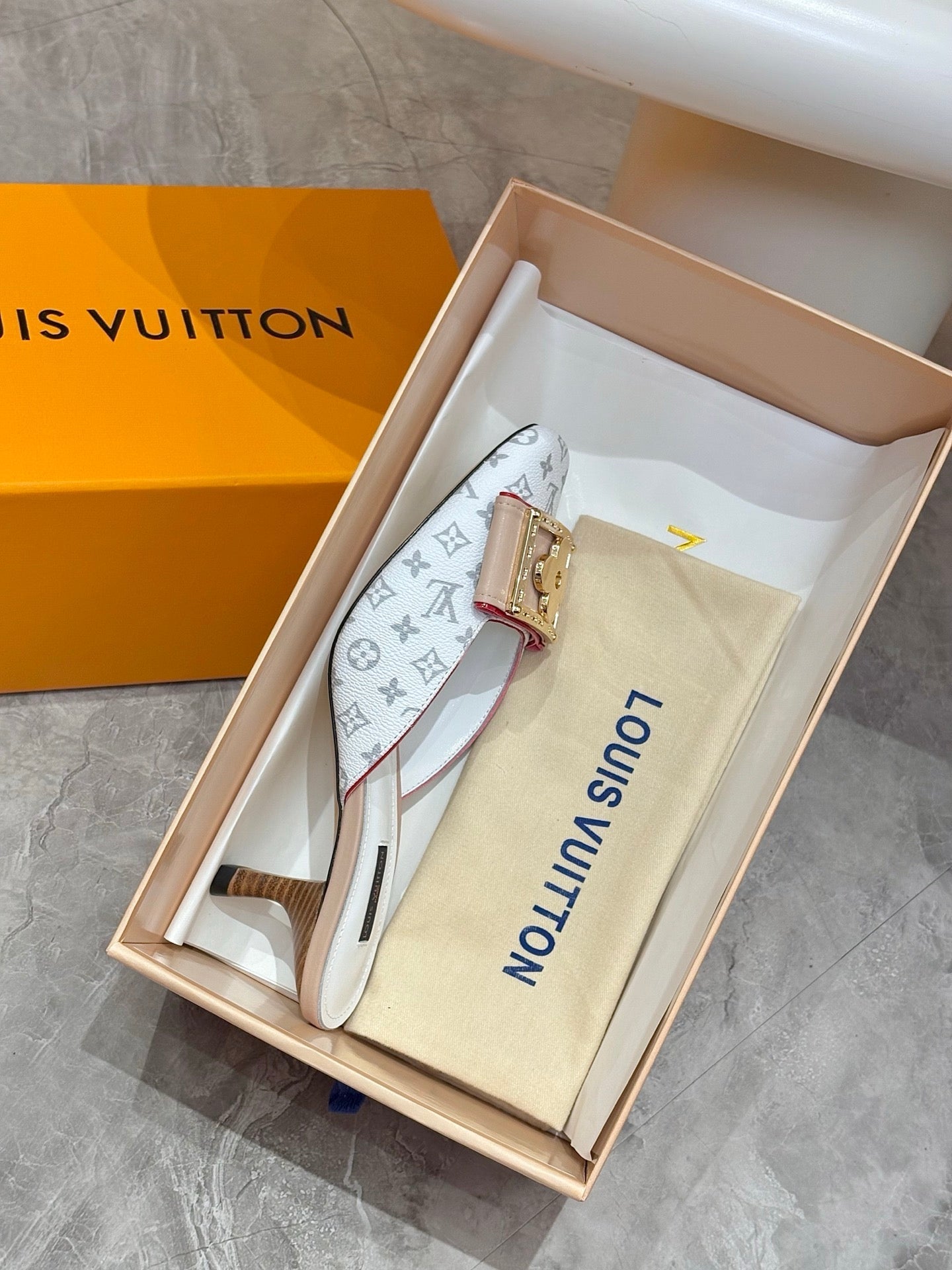 LV 26ss High-Heeled Mules 60 White Gray Monogram Cowhide 664886