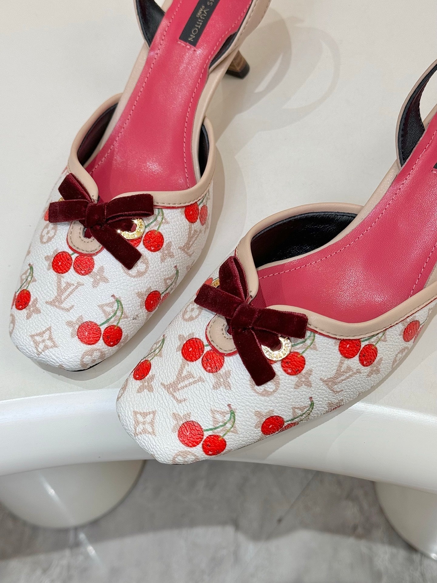 LV 26ss Slingback 60 White Pink Cherry Monogram Cowhide 664894