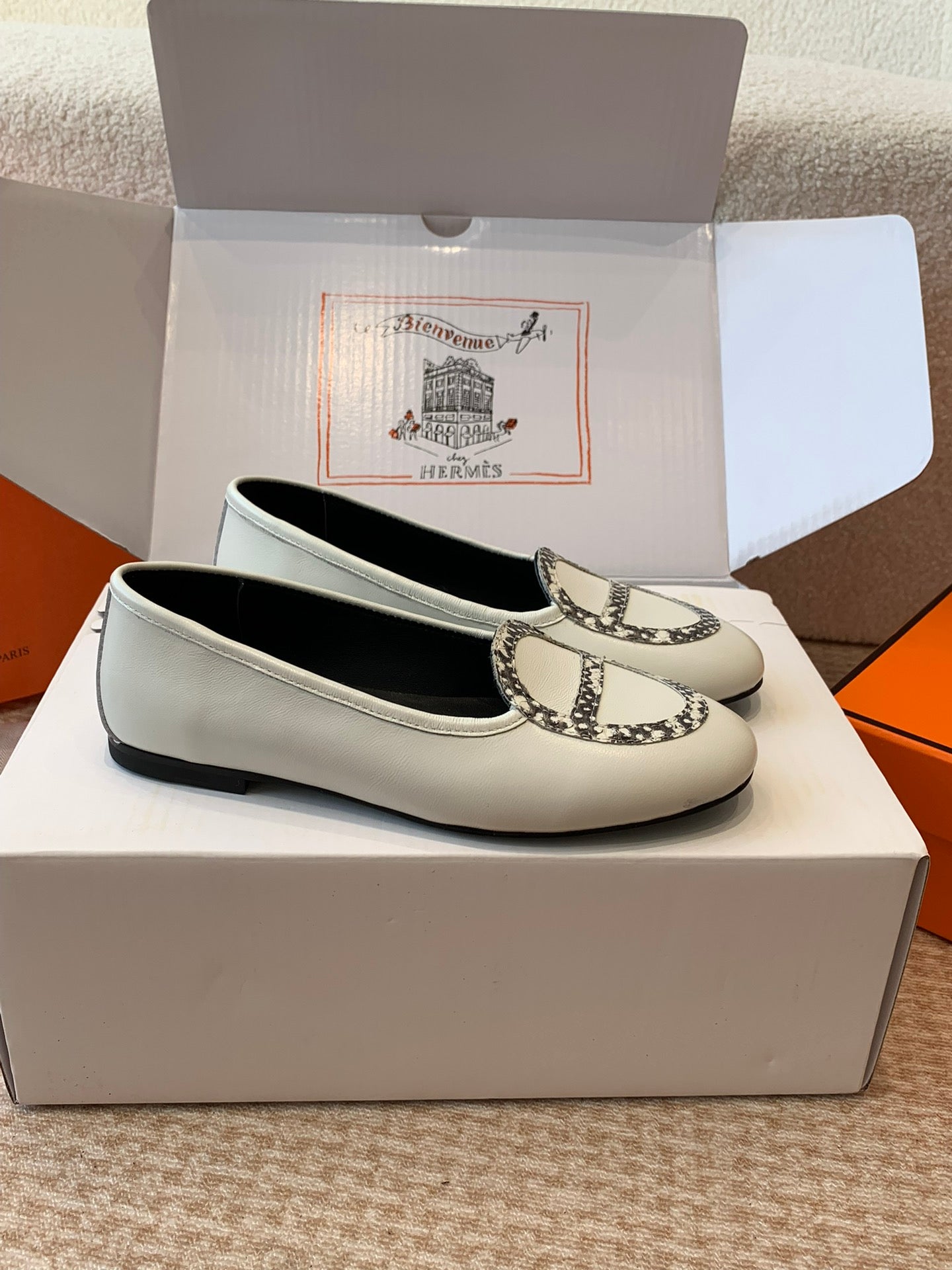 HM Ballet Flat In White Lambskin 997871