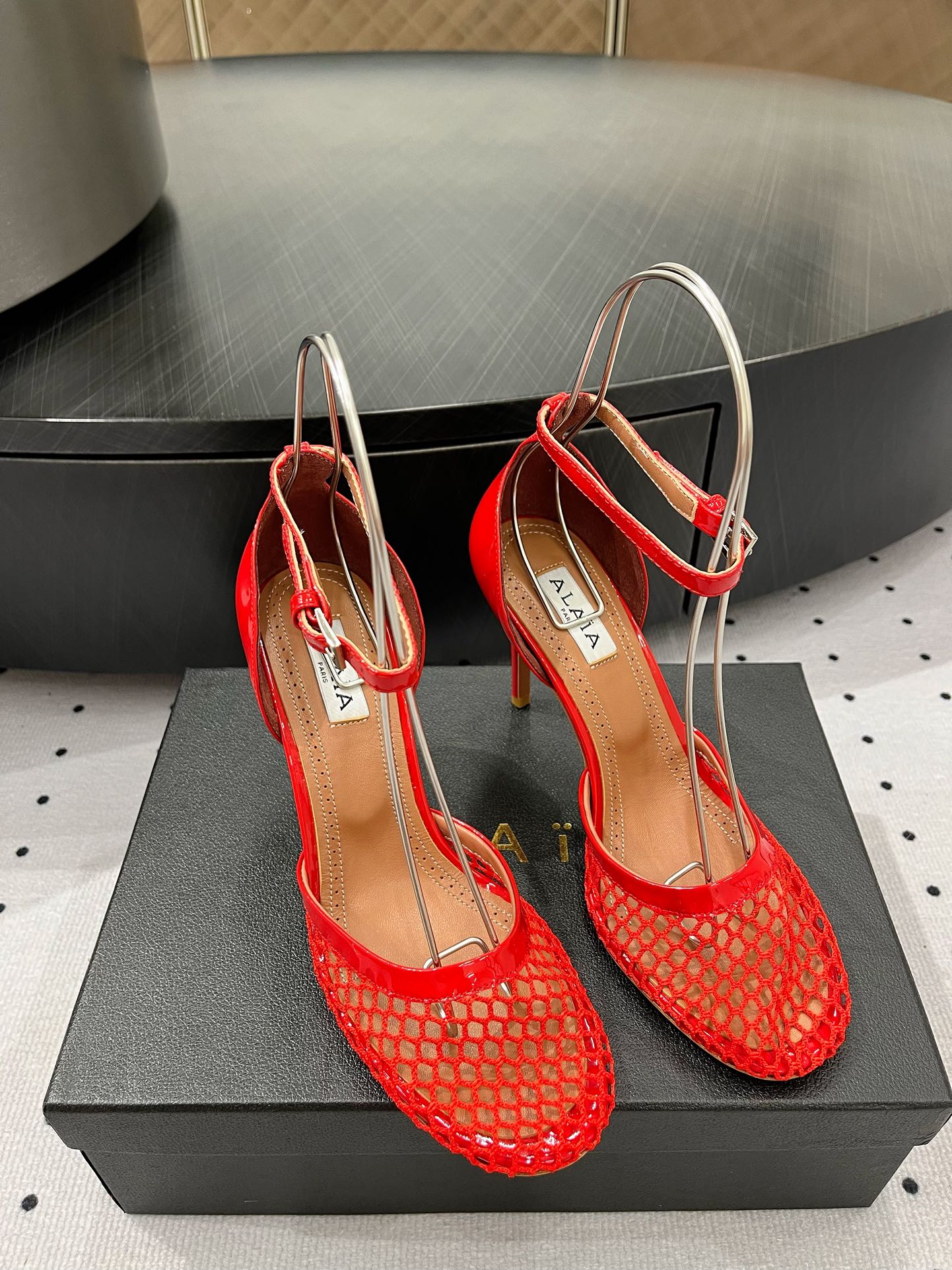 Alaila High Fishnet Pumps 90mm In Red Mesh Fabric  954854