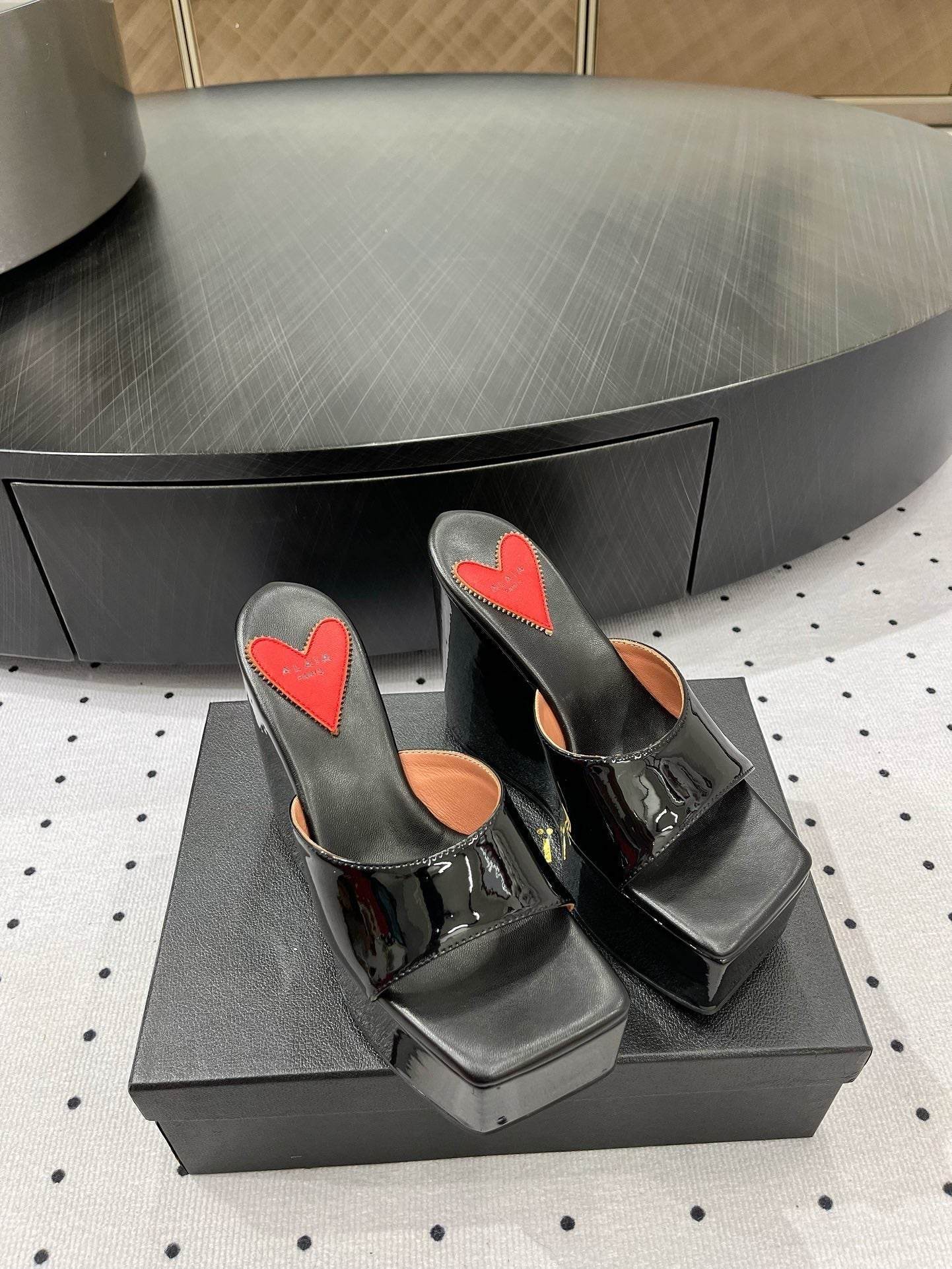 Alaila High Sandal 115mm In Black Glossy Lambskin 954878