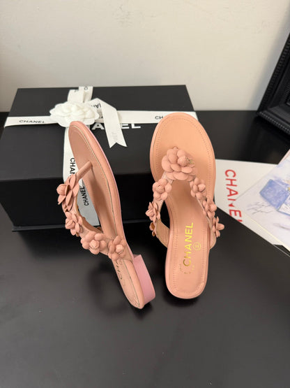 CC 25 Flower Thong Slippers Pink Cowhide 233418