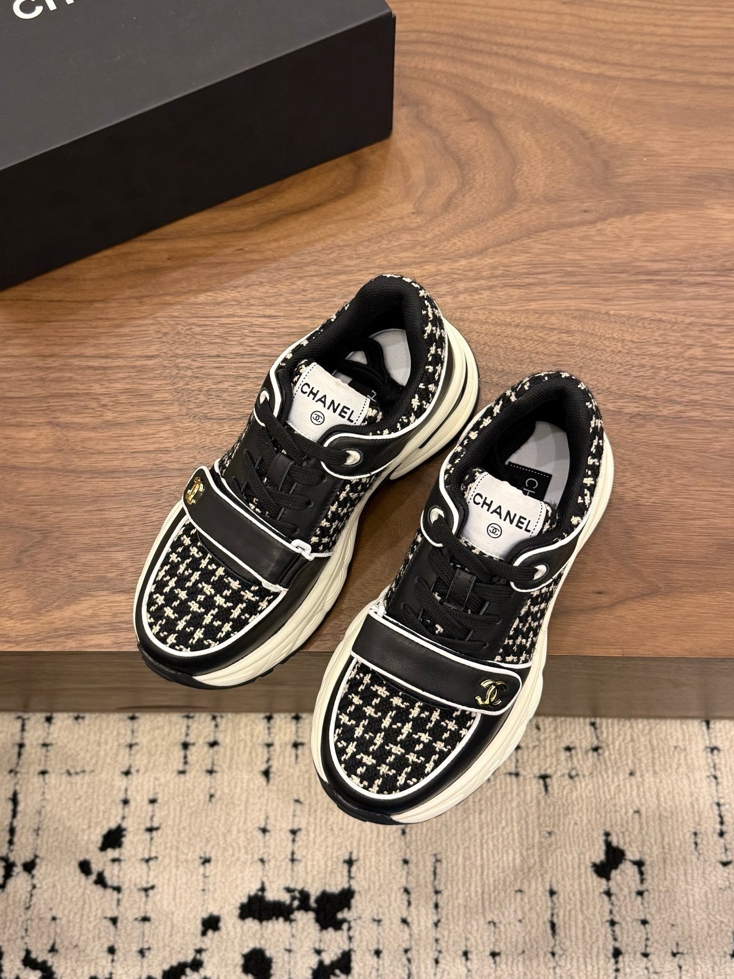 CC 26s Casual Sneaker Black White Tweed Leather 183604