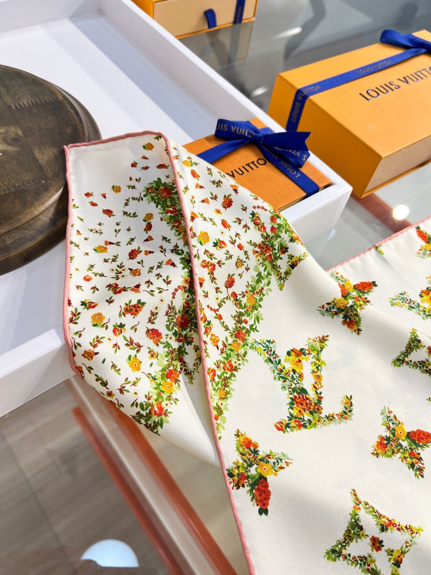 LV Double Sided Scarf 90 White Yellow Mulberry Silk 168827