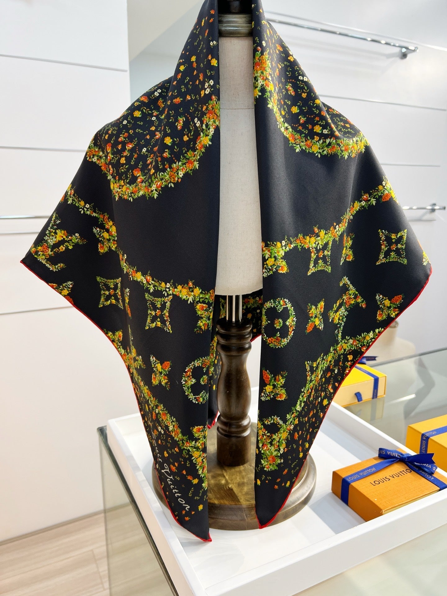 LV Double Sided Scarf 90 Black Yellow Mulberry Silk 168828