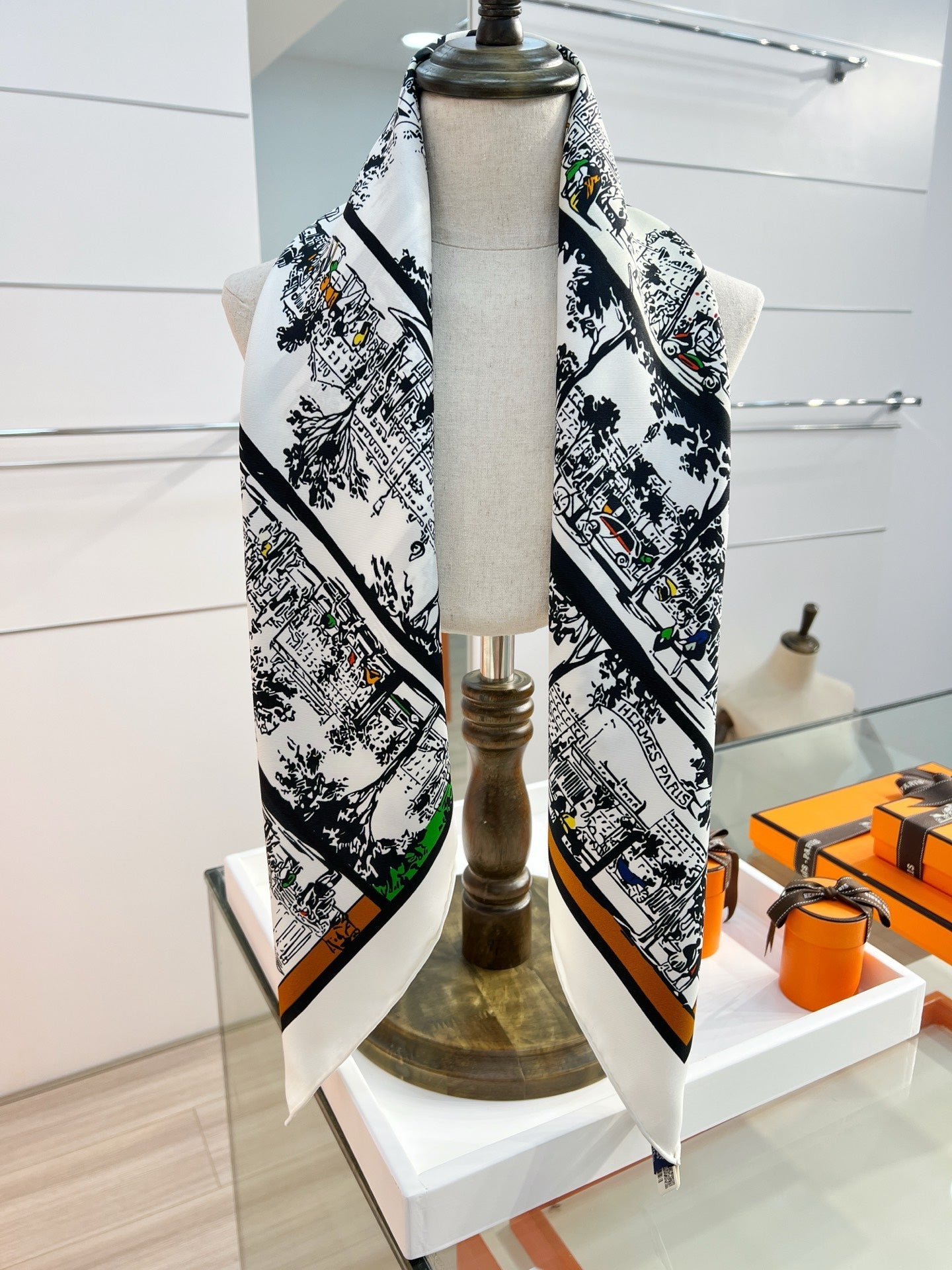 HM 26s Knitting Scarf 90 White Black Colorful Mulberry Silk 147542