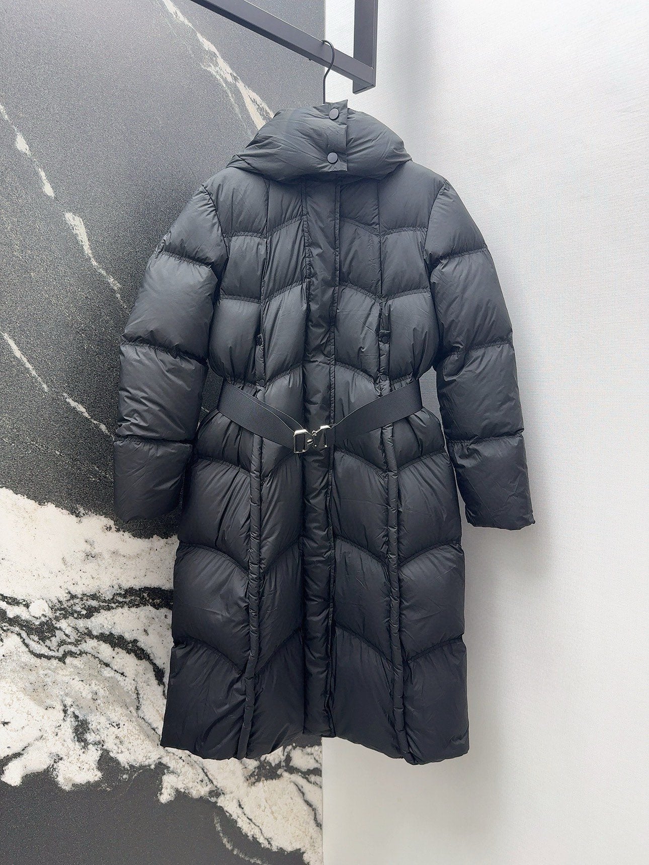 Burberry 25 Hooded Short Down Jacket with Adjustable Waist Black Polyester