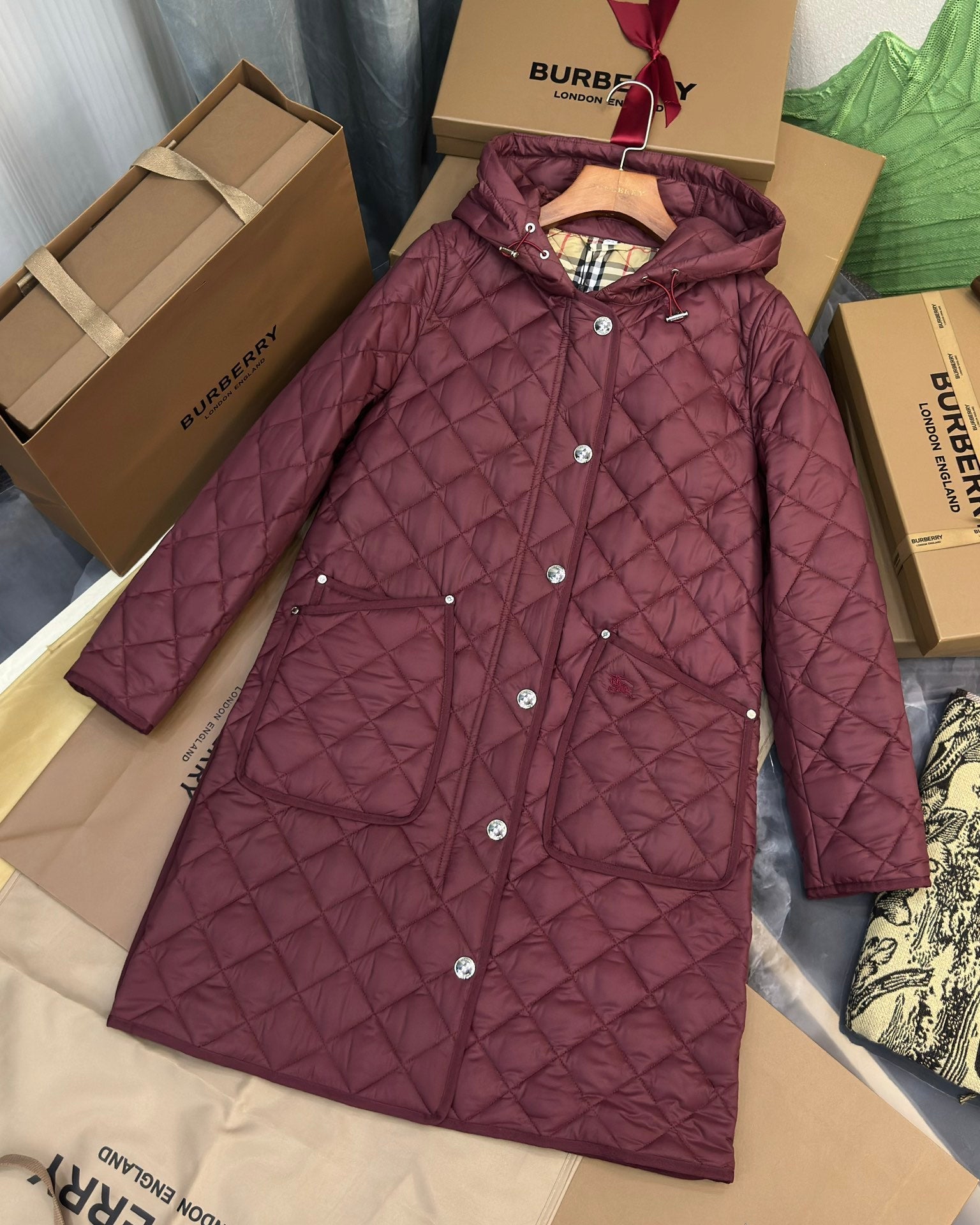 Burberry 25 Quilted  Hooded Long Coat Burgundy Polyester Cotton