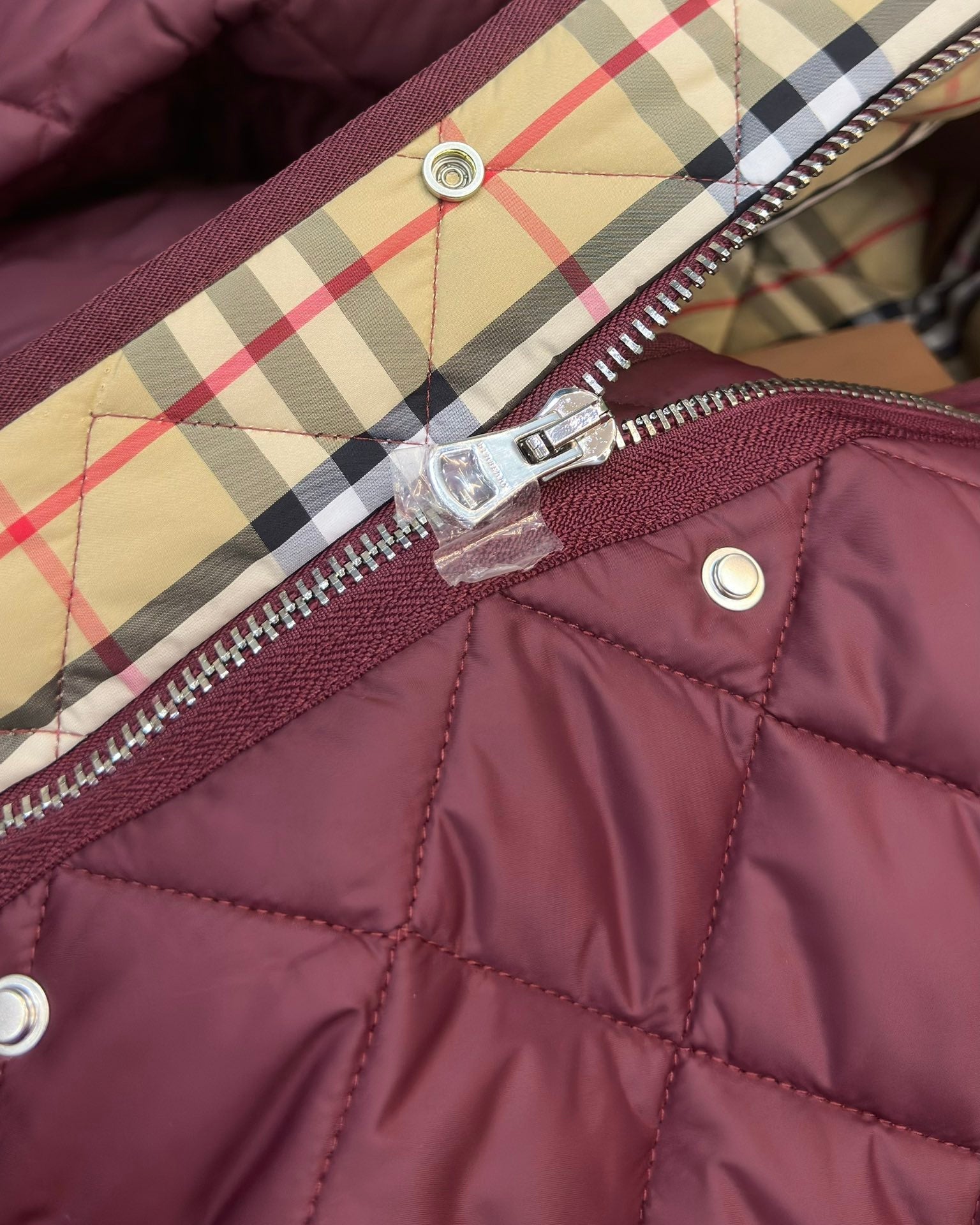 Burberry 25 Quilted  Hooded Long Coat Burgundy Polyester Cotton