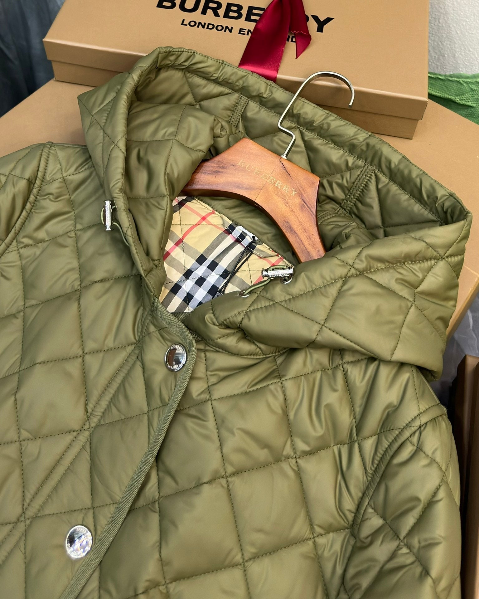 Burberry 25 Quilted  Hooded Long Coat Green Polyester Cotton