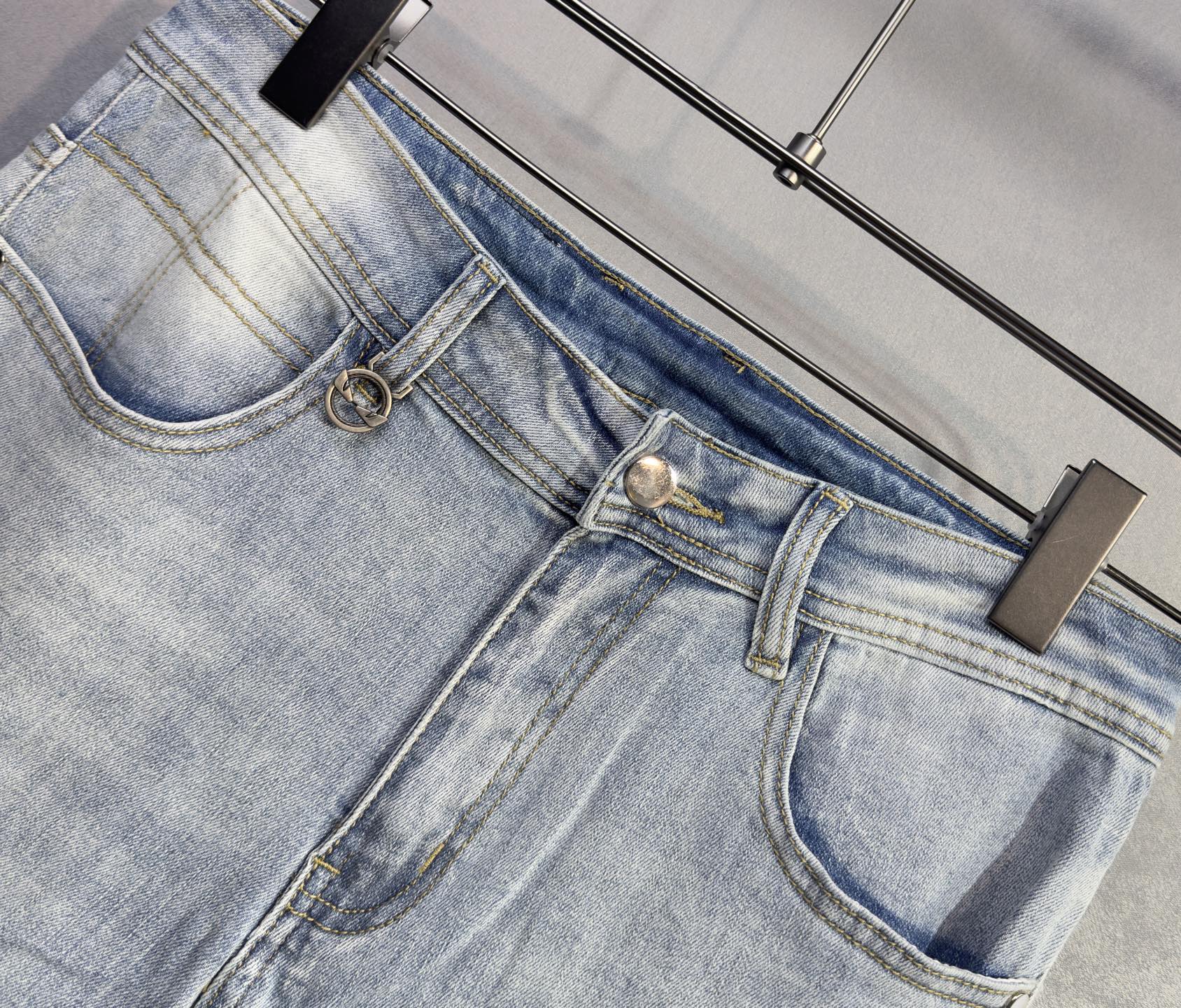 Fendi 2026 Men's Jeans Light Blue Denim 737200
