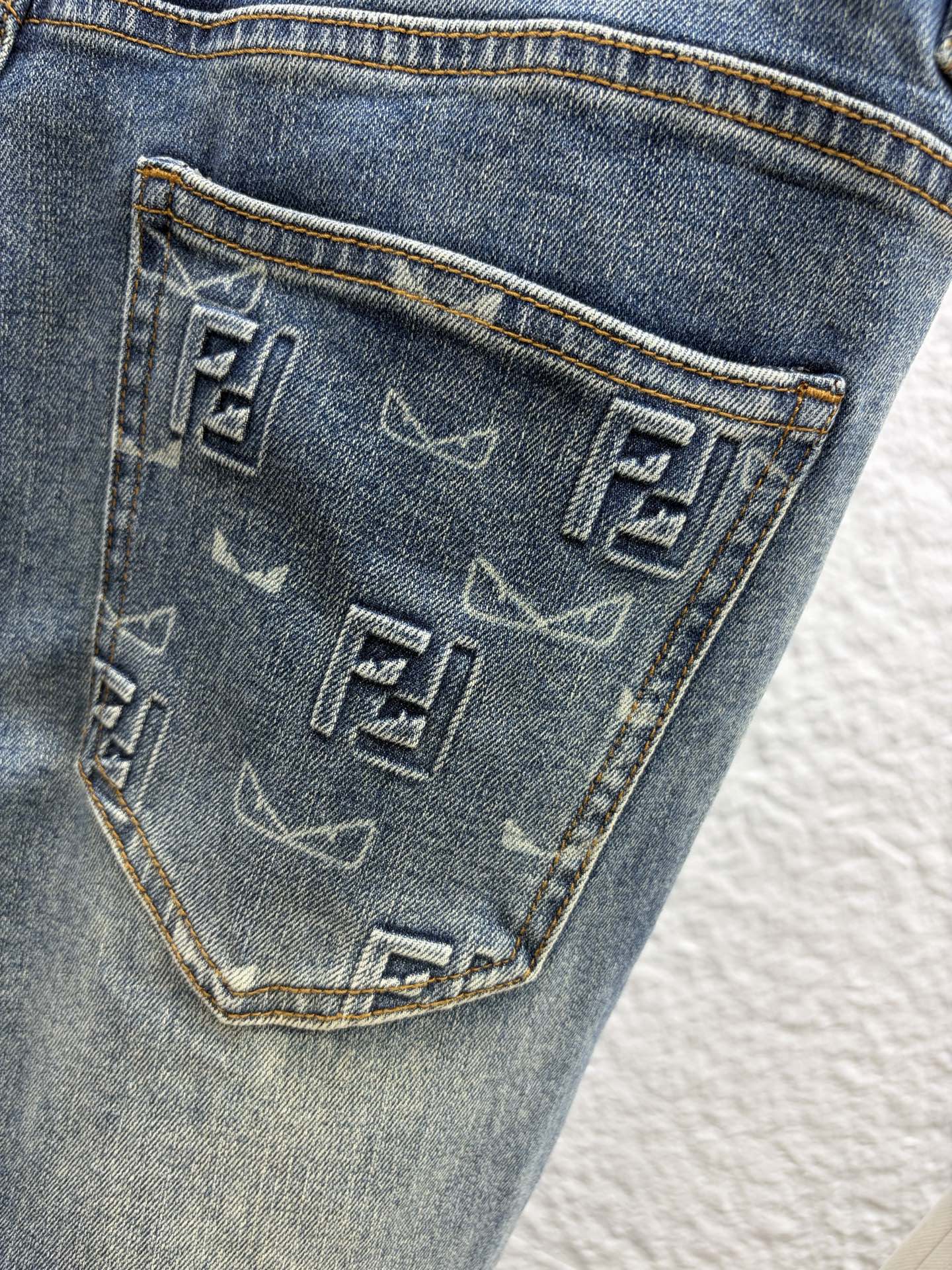 Fendi 2026 Men's Jeans Blue Denim 738152