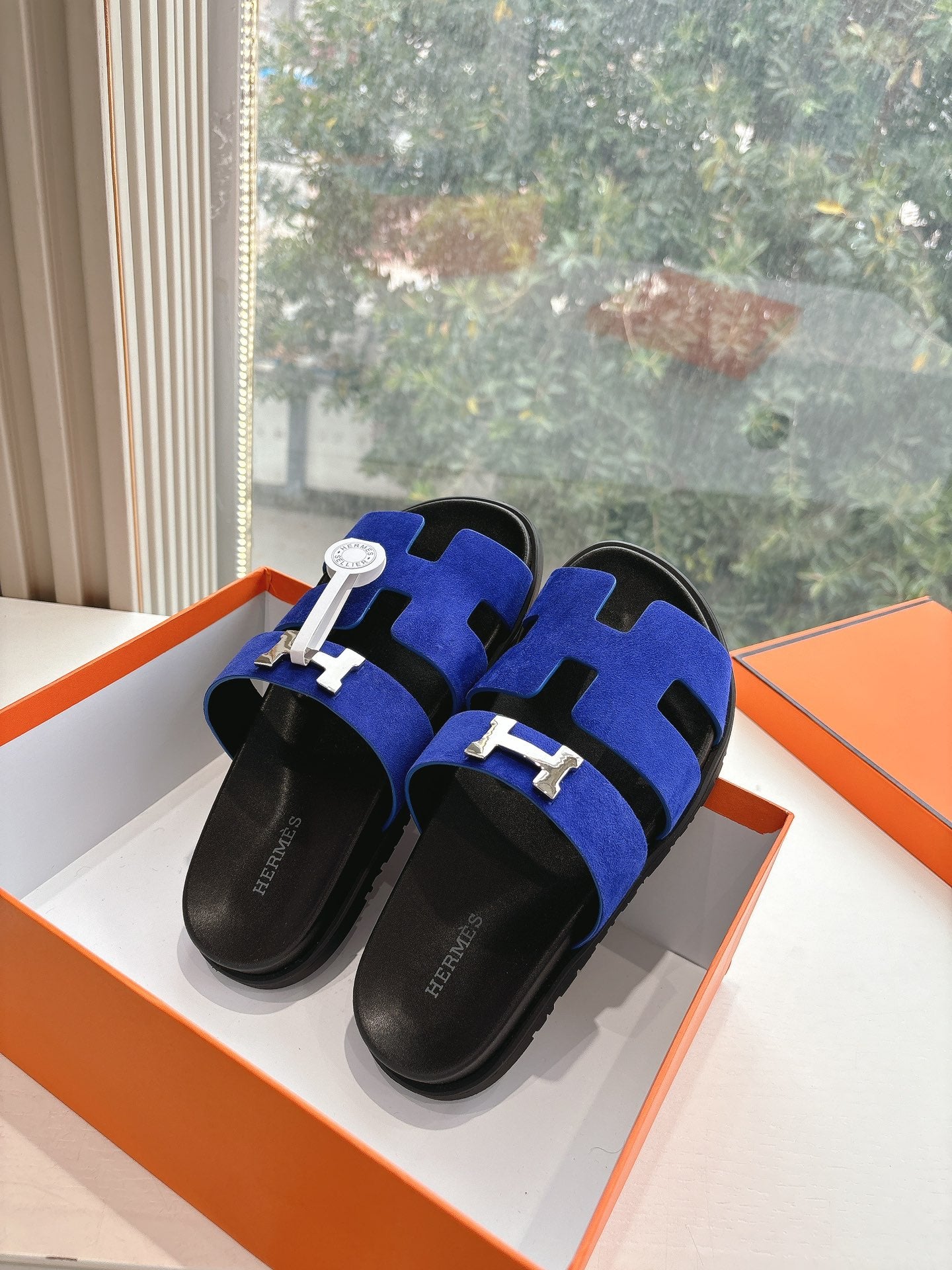 HM 25 Chypre Sandal Blue Suede Calfskin Silver H
