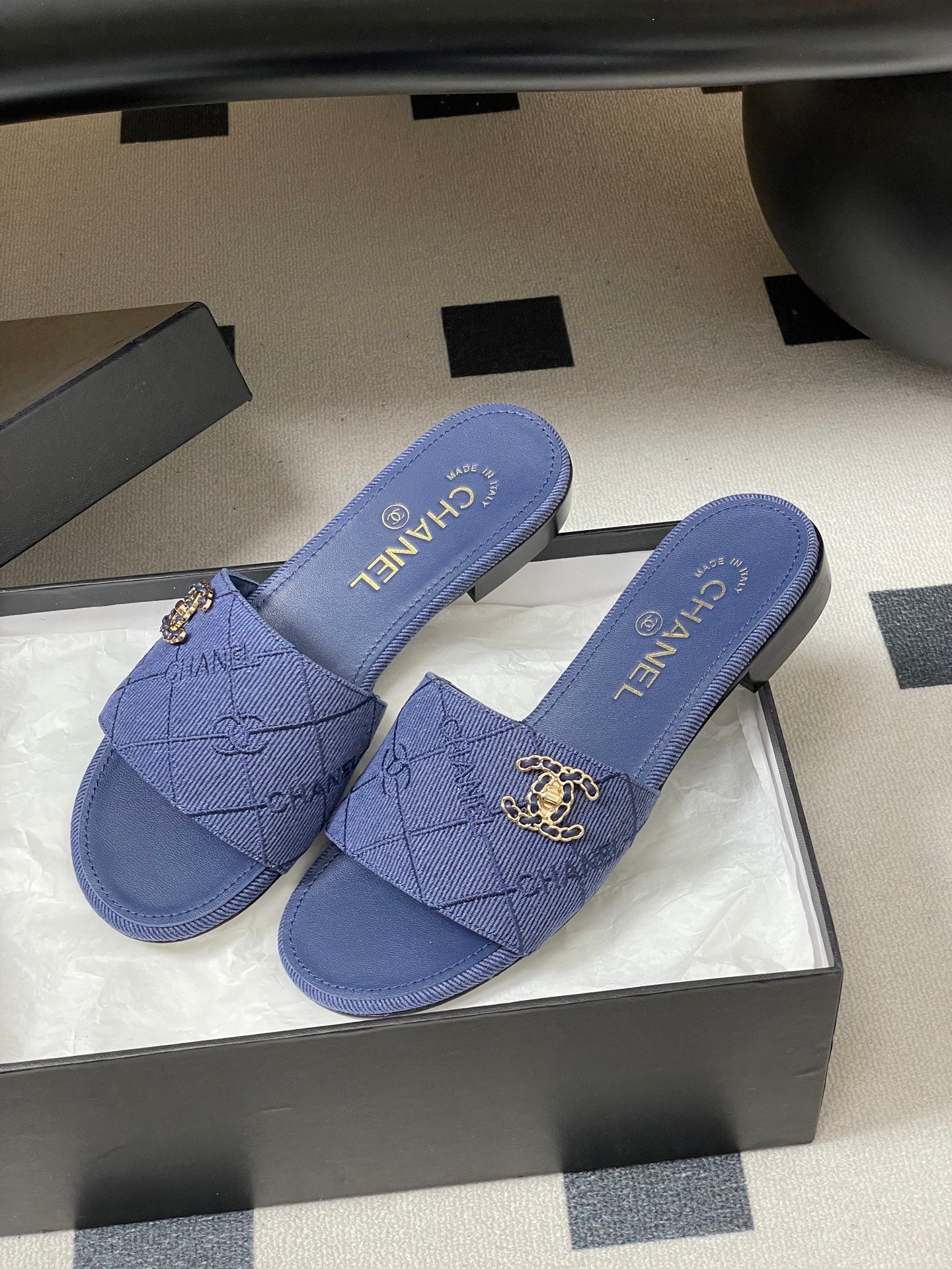 CC 26s Flat Sandals Dark Blue Canvas Sheepskin Double C 649505