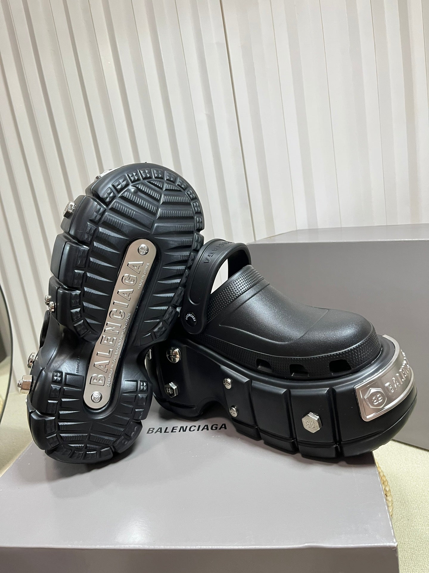 Balenciaga x Crocs Hardcrocs Black Leather 672650