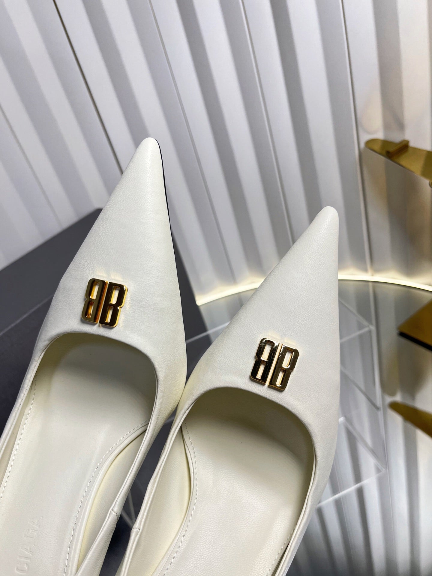 Balenciaga 2026 Avenue BB Editor 85mm Pump White Calfskin 616566