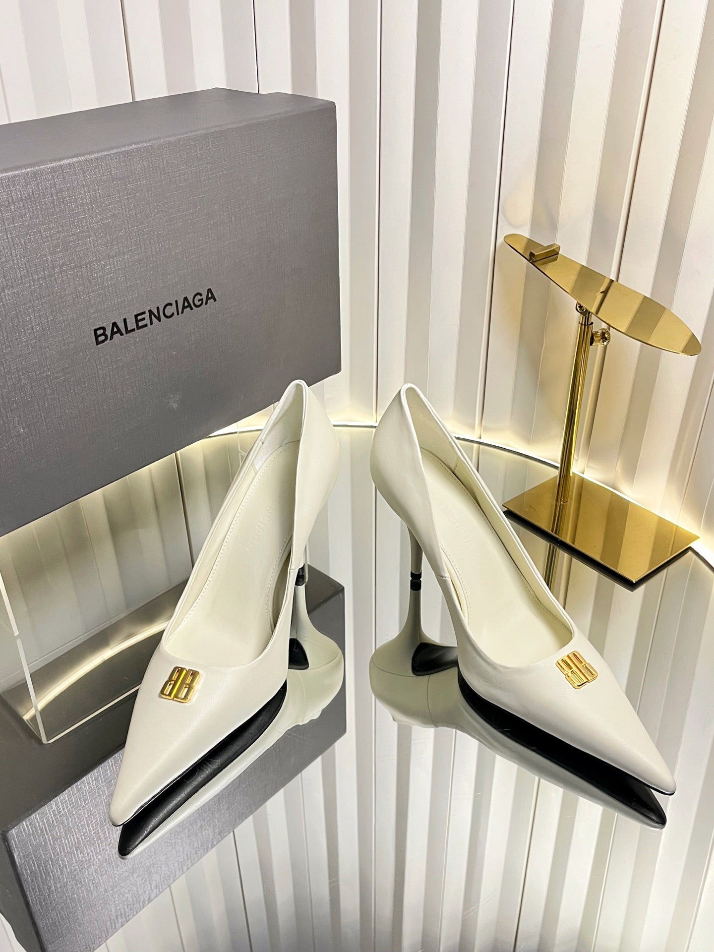 Balenciaga 2026 Avenue BB Editor 85mm Pump White Calfskin 616566