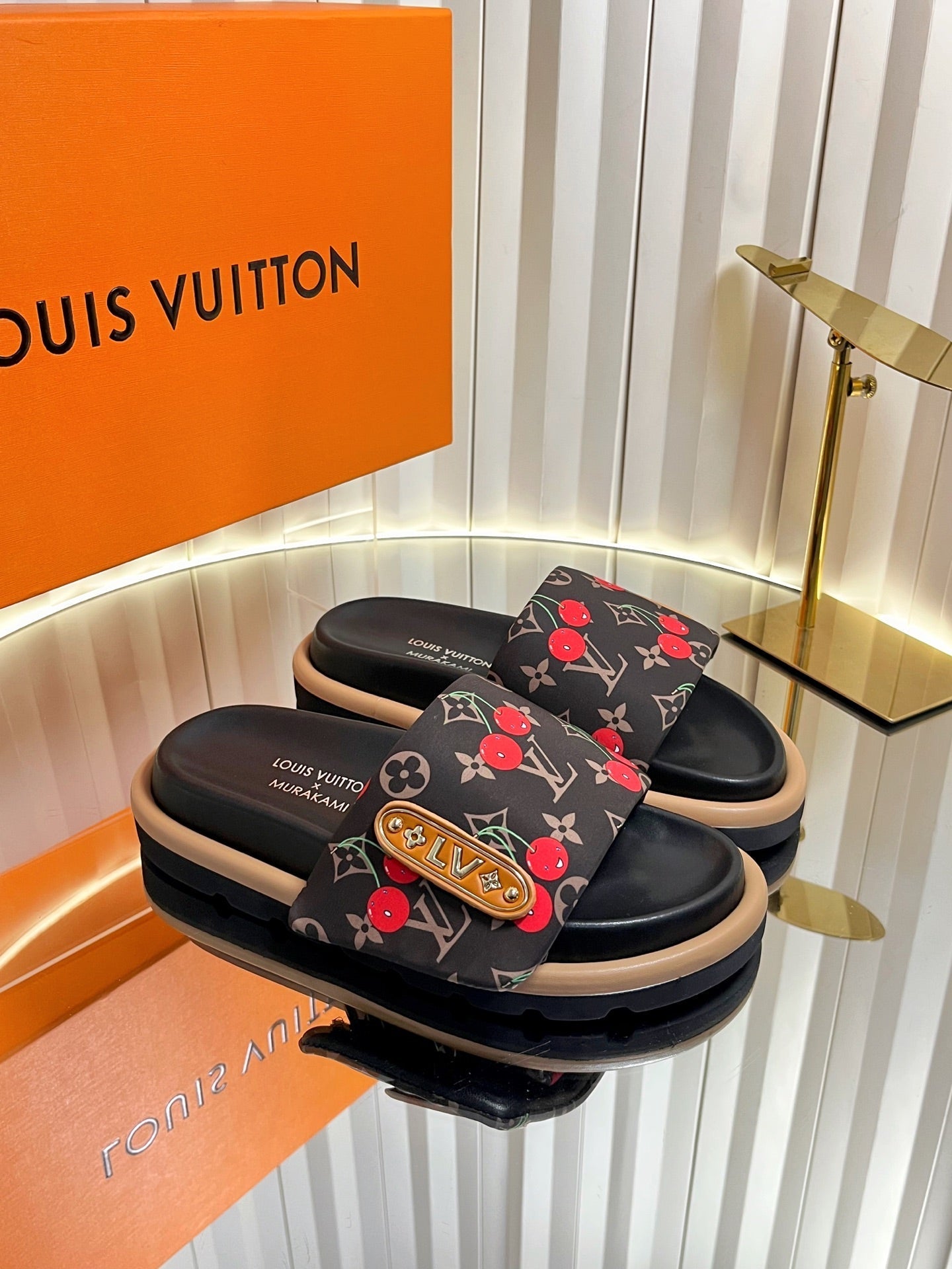 LV 26s Slippers Black Red Fabric Sheepskin 616350