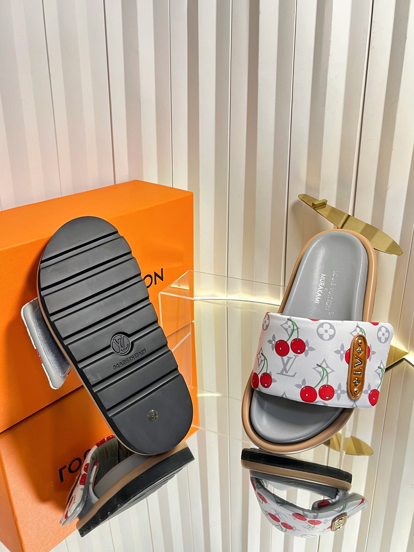 LV 26s Slippers White Gray Red Fabric Sheepskin 616353