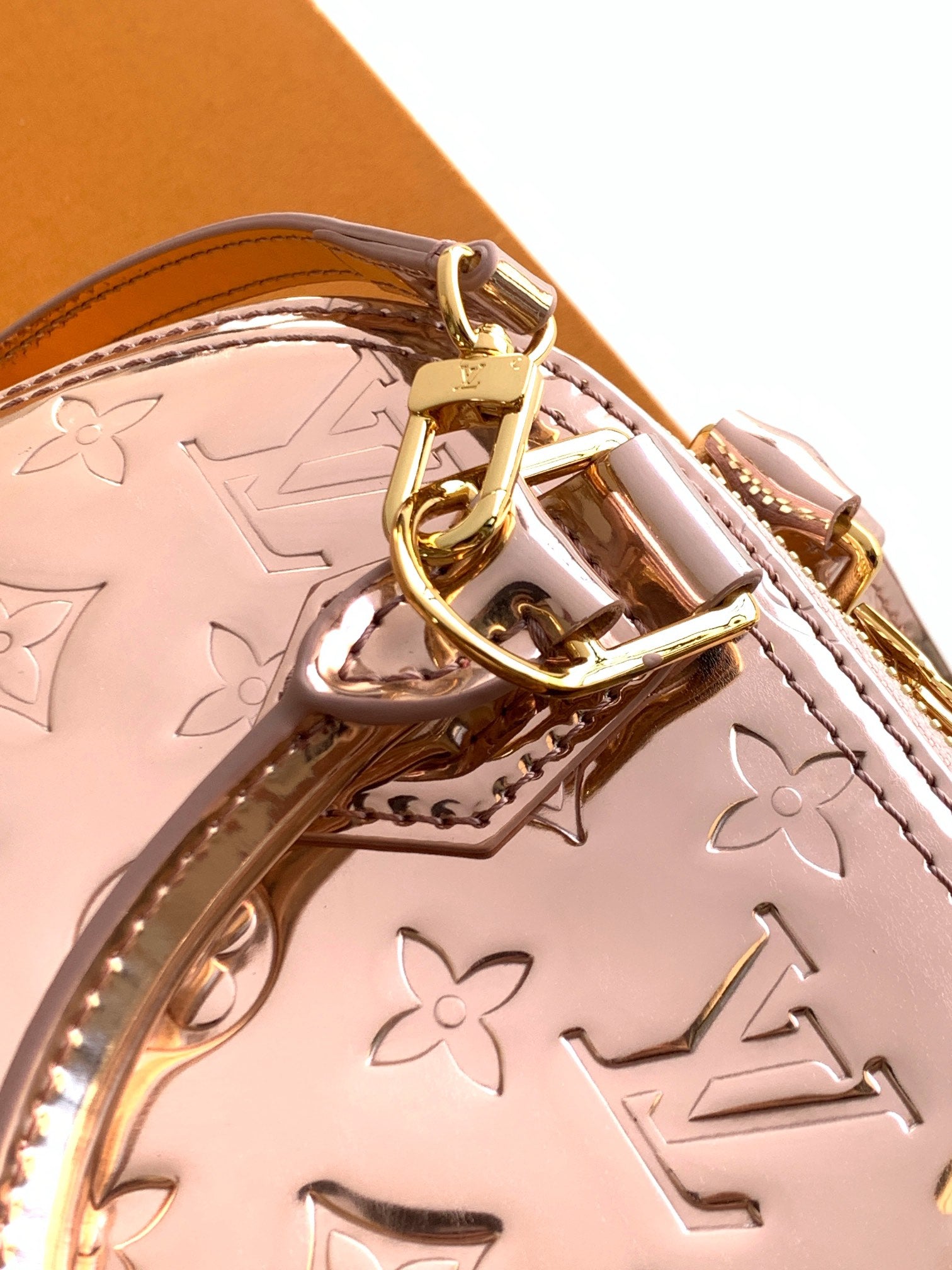 LV 2026 Alma BB Handbag 23cm Rose Gold Canvas 281392