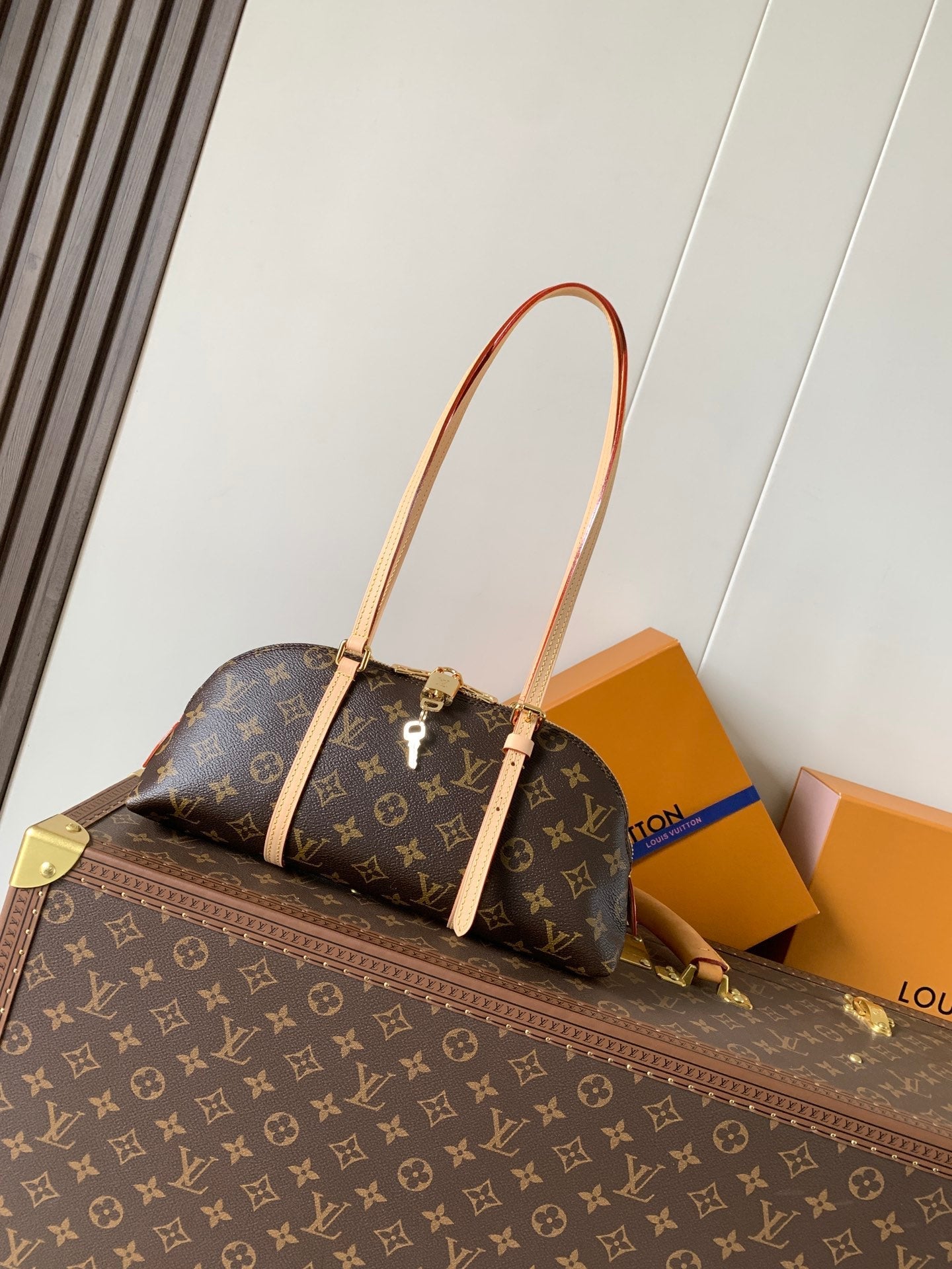 Louis Vuitton 2026 Squire East West 29cm Brown Beige Monogram Canvas Leather