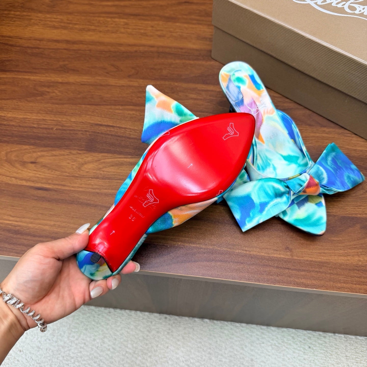 CL 2026 Mulazee Bow Floral Sandal 870865