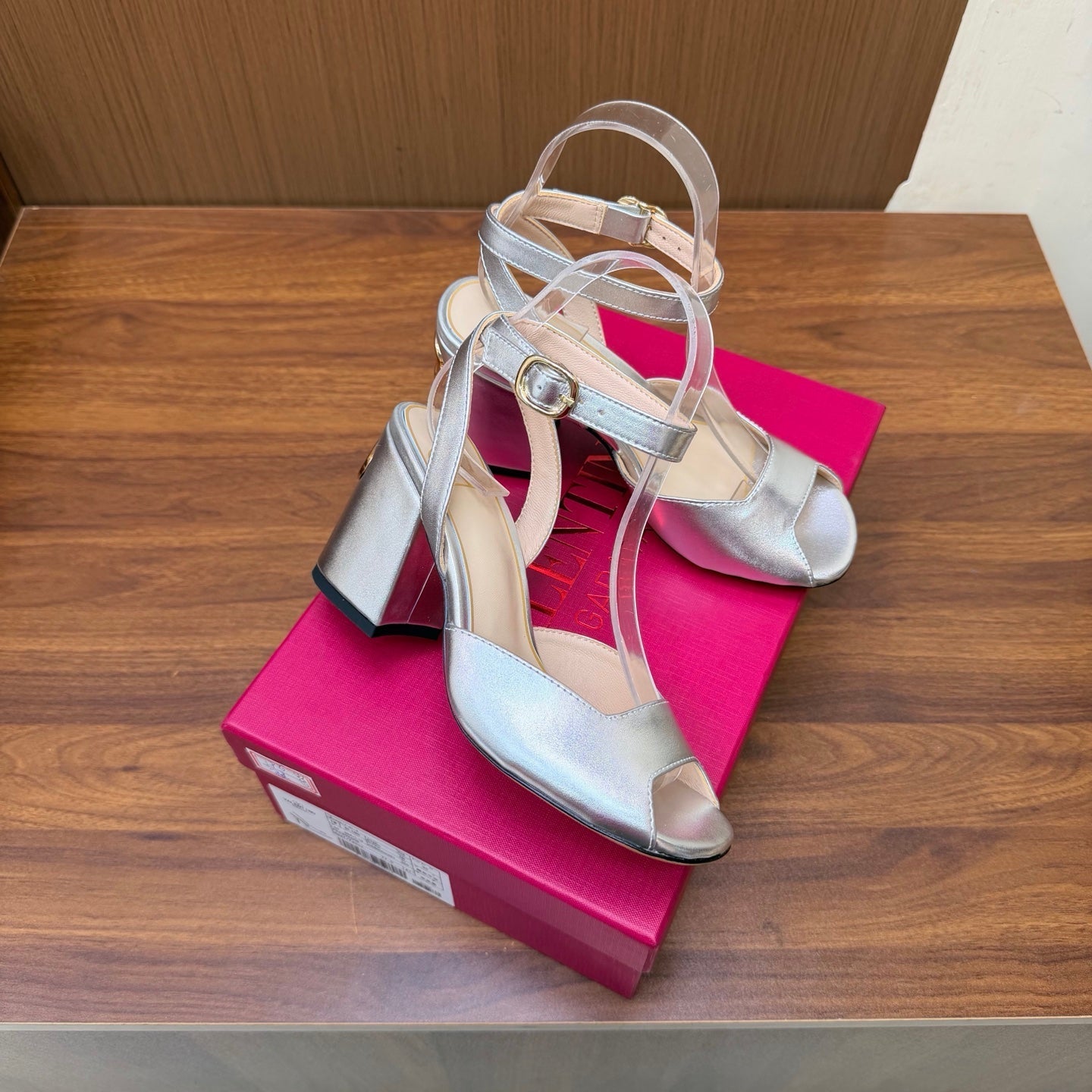 Valentino 2026 VLogo Signature Metallic Leather Block Heel 80mm Sandals Grained Leather 871027