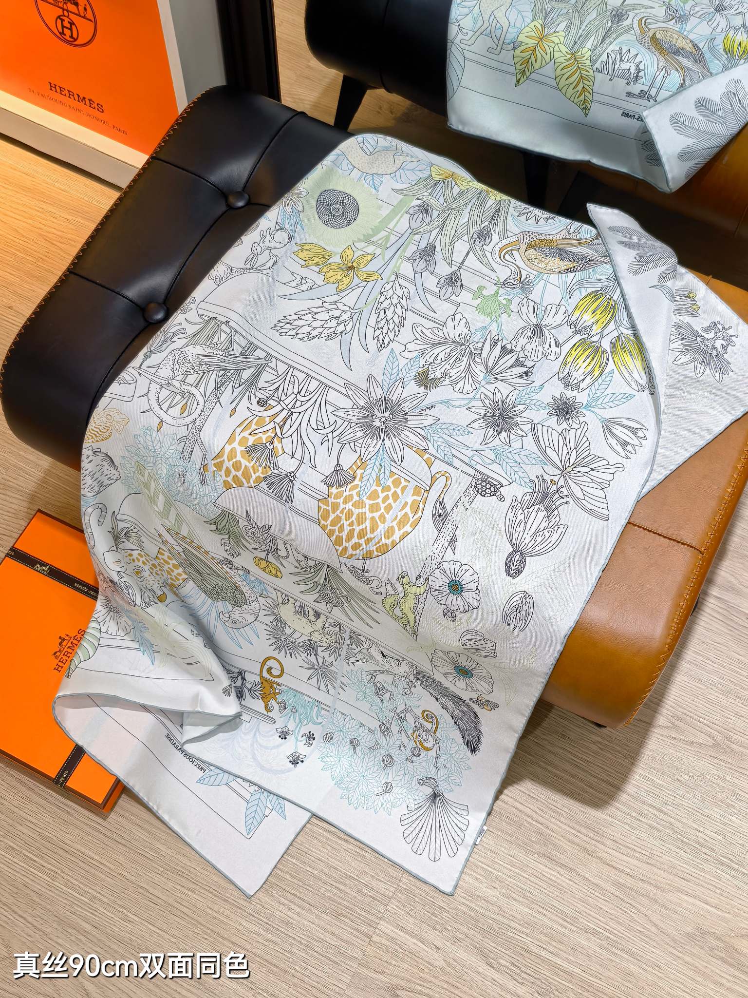 HM 26ss Sweet Saddle Scarf 90 Blue White Twill Silk 132416