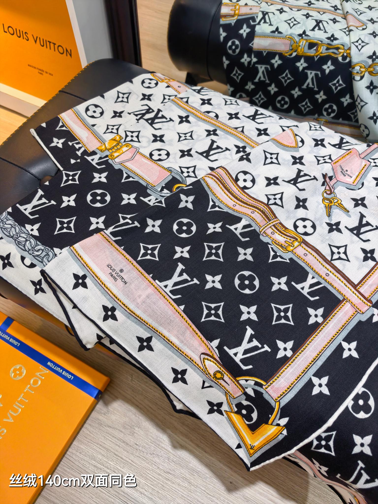 LV Double Sided Scarf 140 Black White Monogram Cashmere Silk 168760