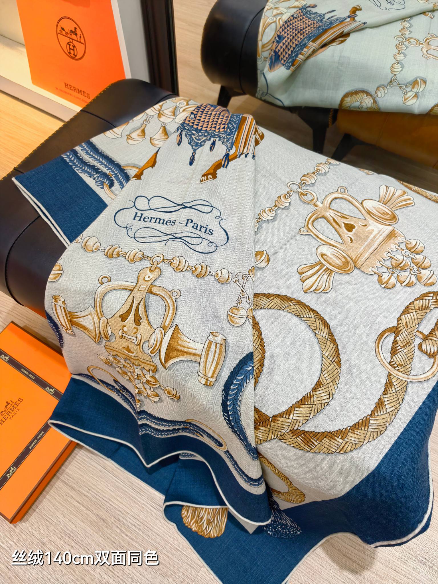 HM 26ss Double Sided Scarf 90 White Blue Beige Cashmere Silk 132457