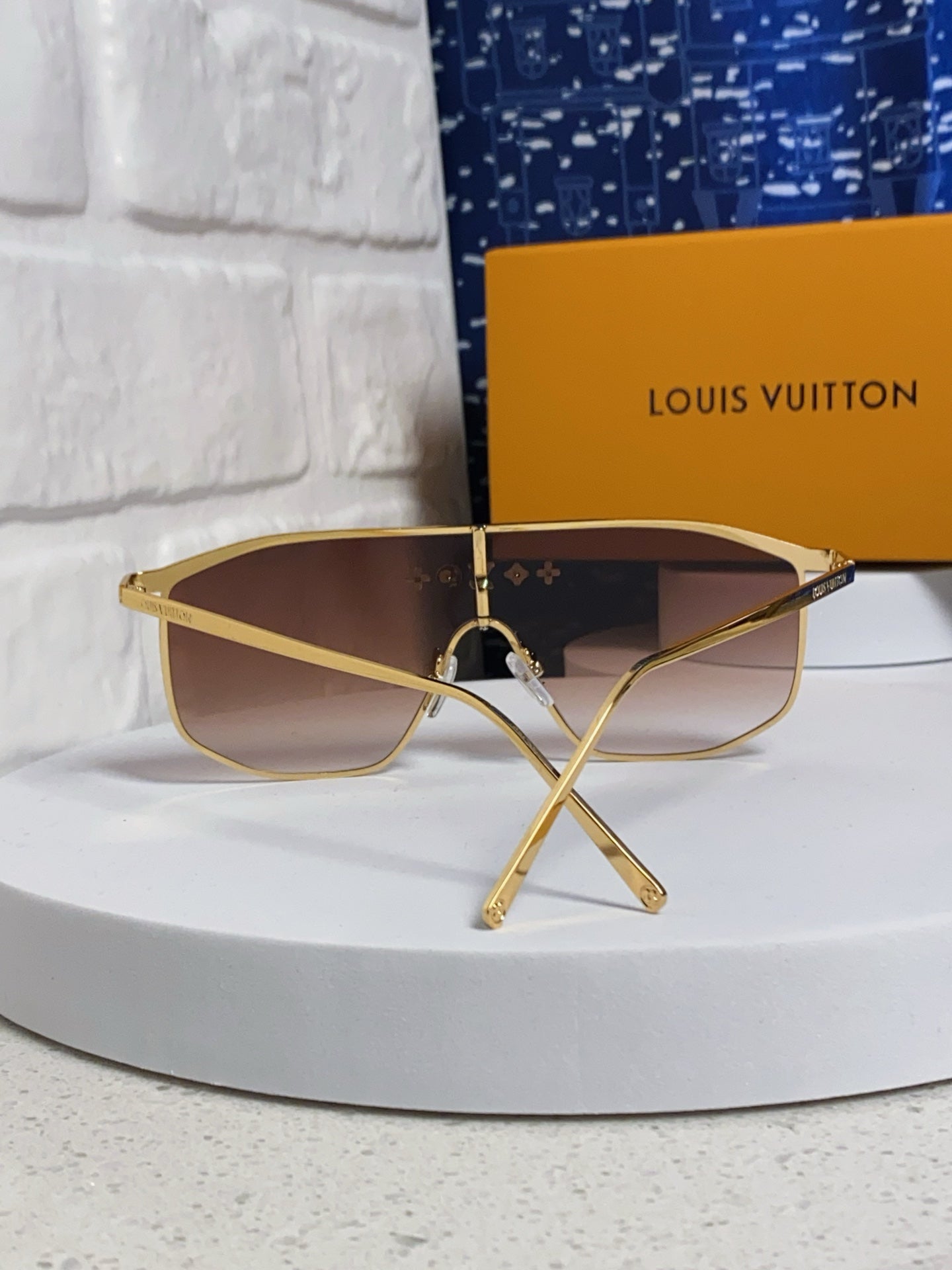 GOLDEN MASK SUNGLASSES 582733 IN GOLD METAL BROWN SMOKE LENSES