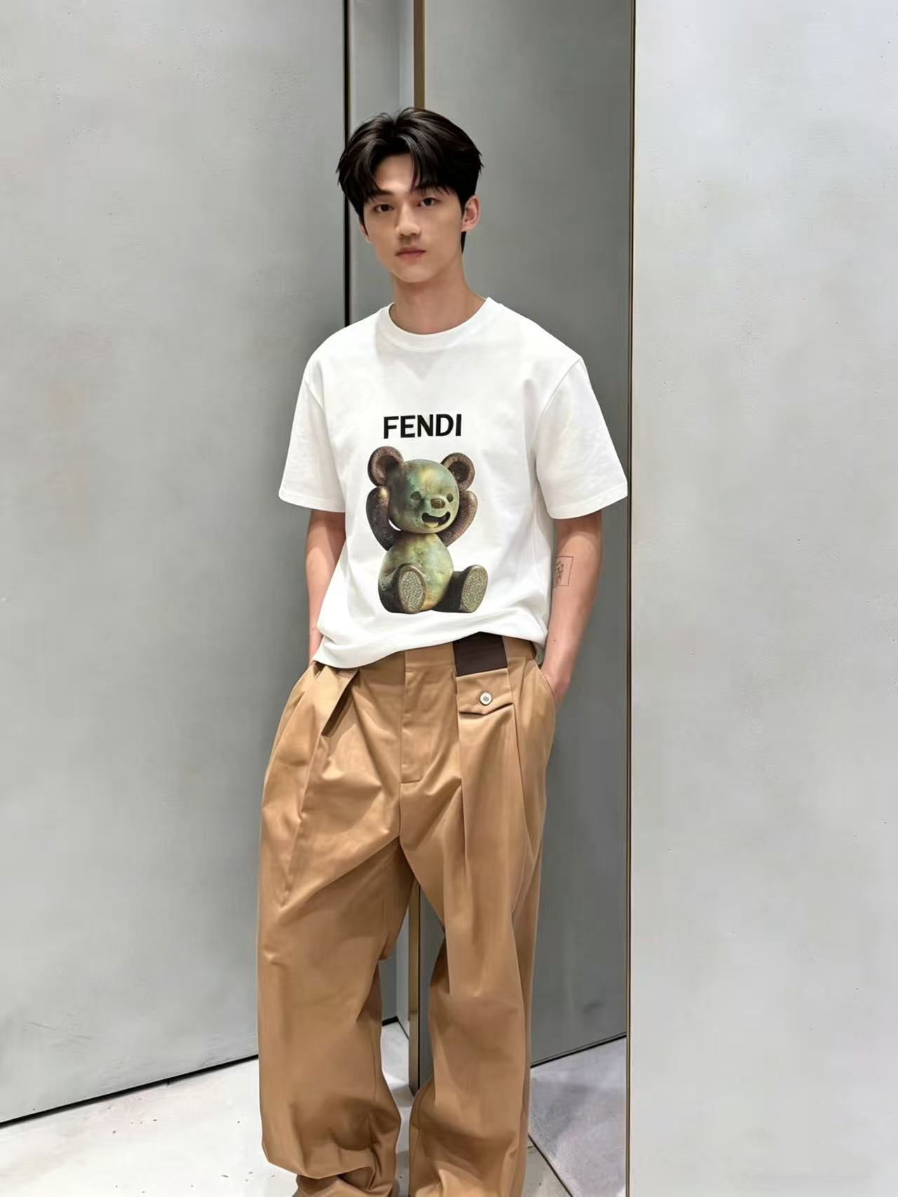 Fendi 2026 Men's Short-Sleeve T-Shirt Cotton 826195
