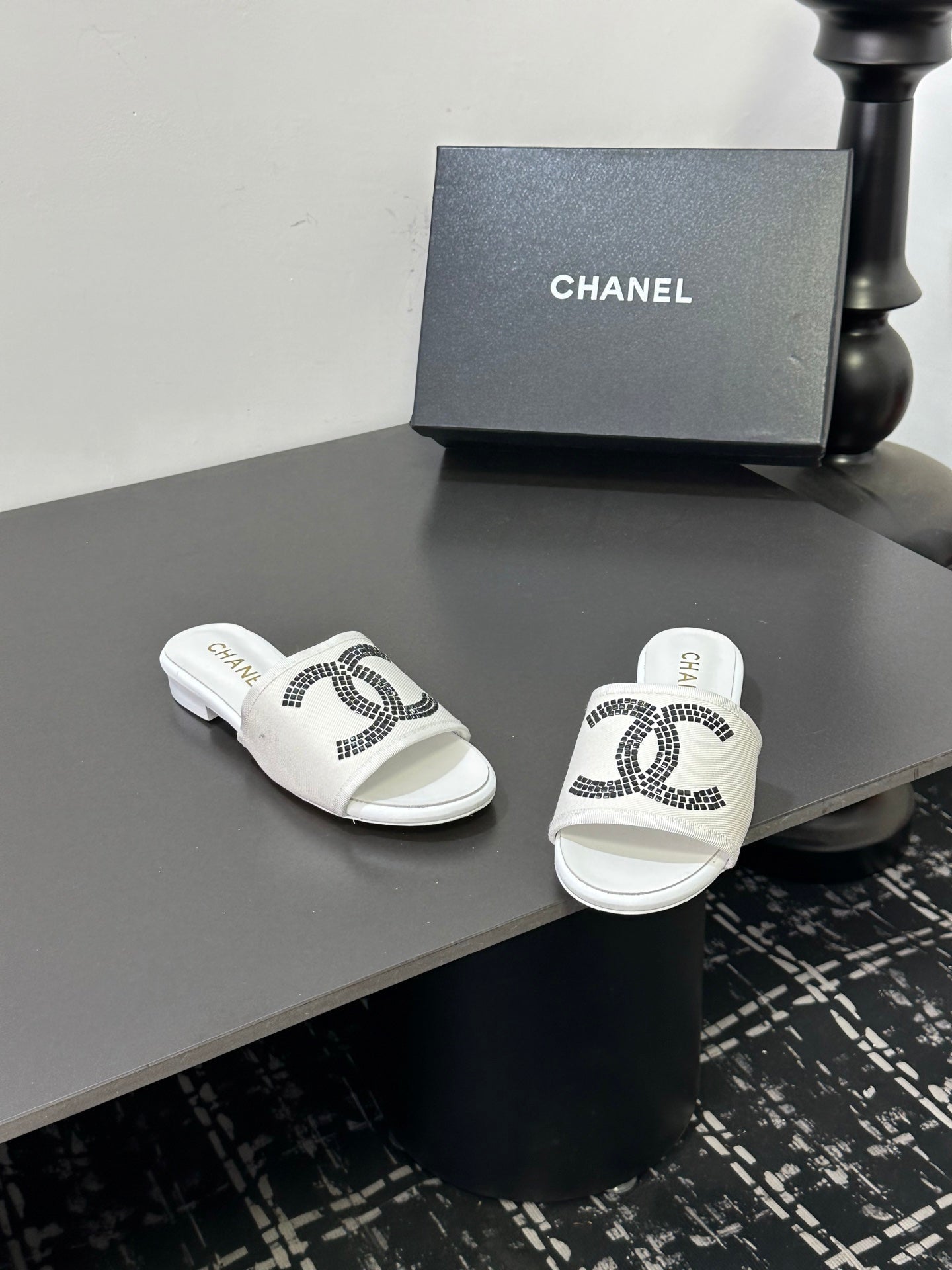 CC 2026 Slippers White Canvas Sheepskin 668148