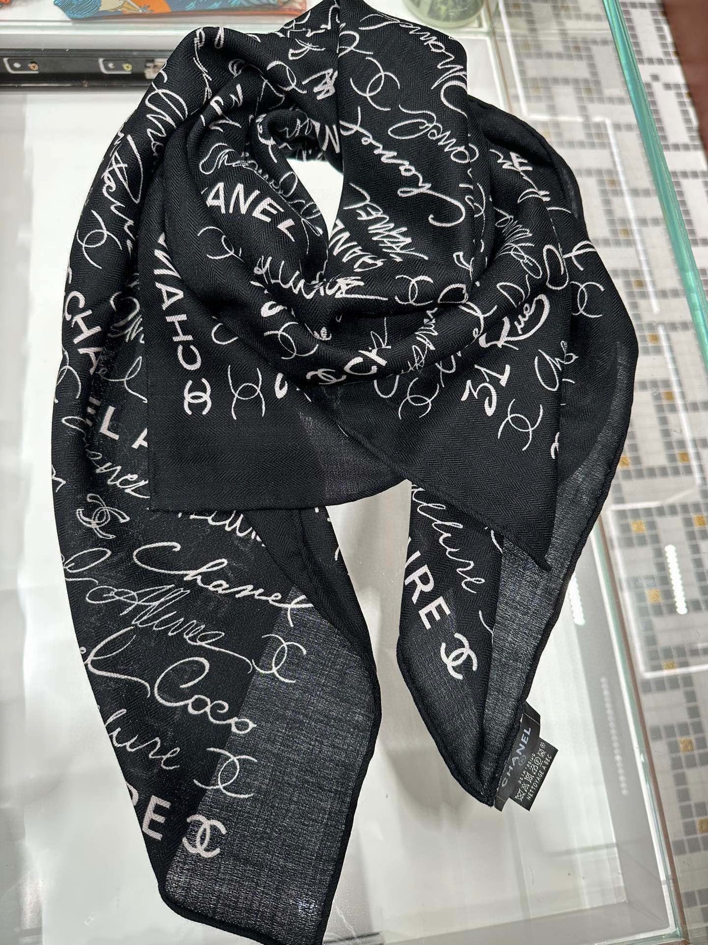 CC Square Scarf 110 CM In Black With White Text Cashmere Silk 320584