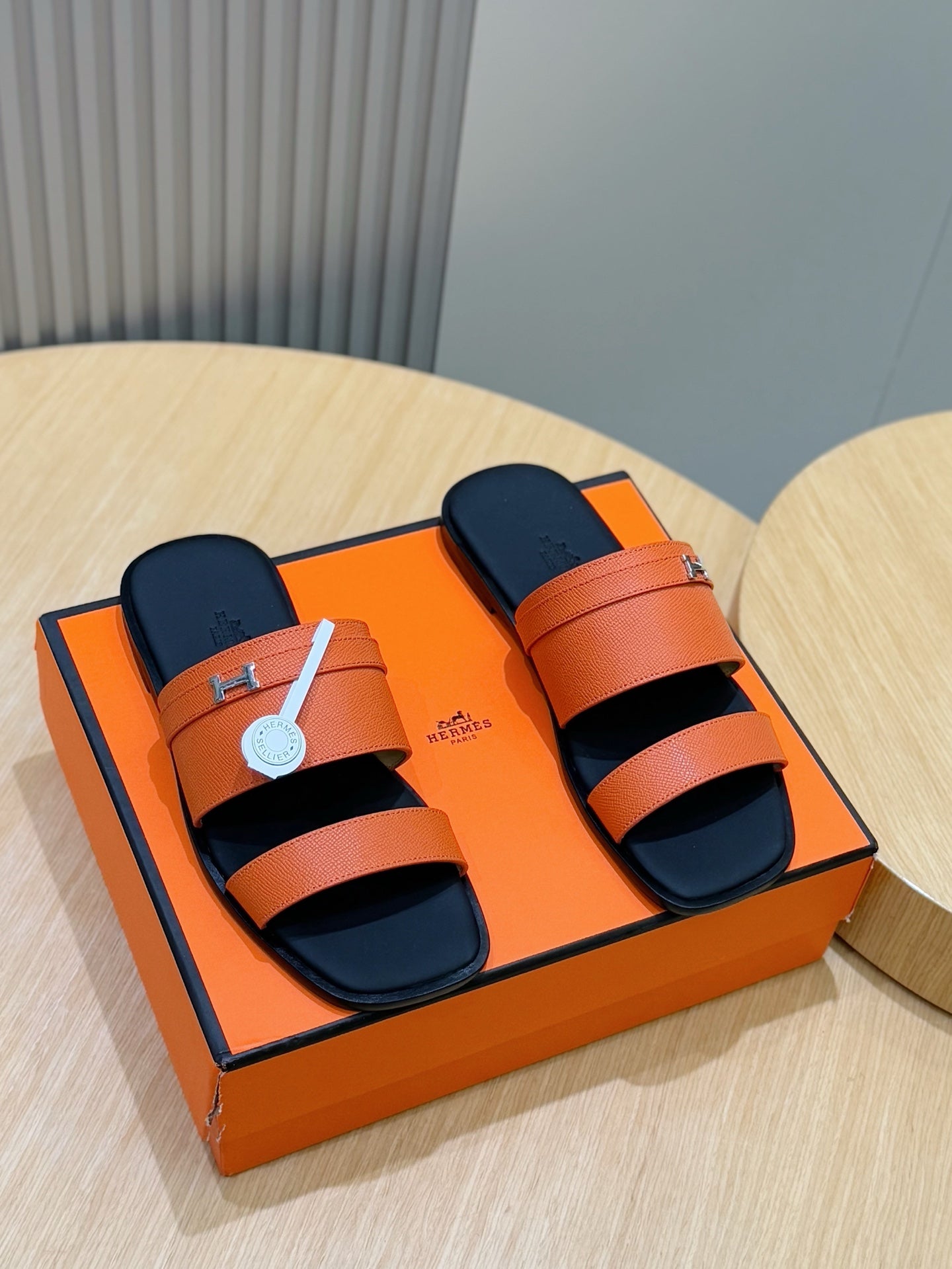 HM Men's 25 Slide Orange Calfskin 599974