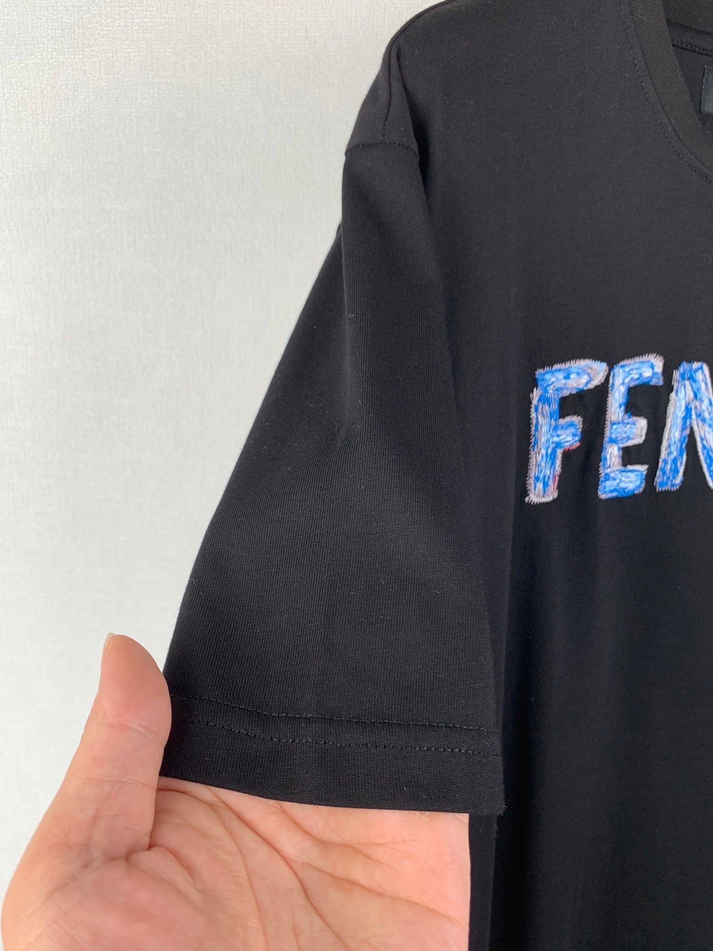 Fendi 2026 Men's Short-Sleeve T-Shirt Black Blue Cotton 735330