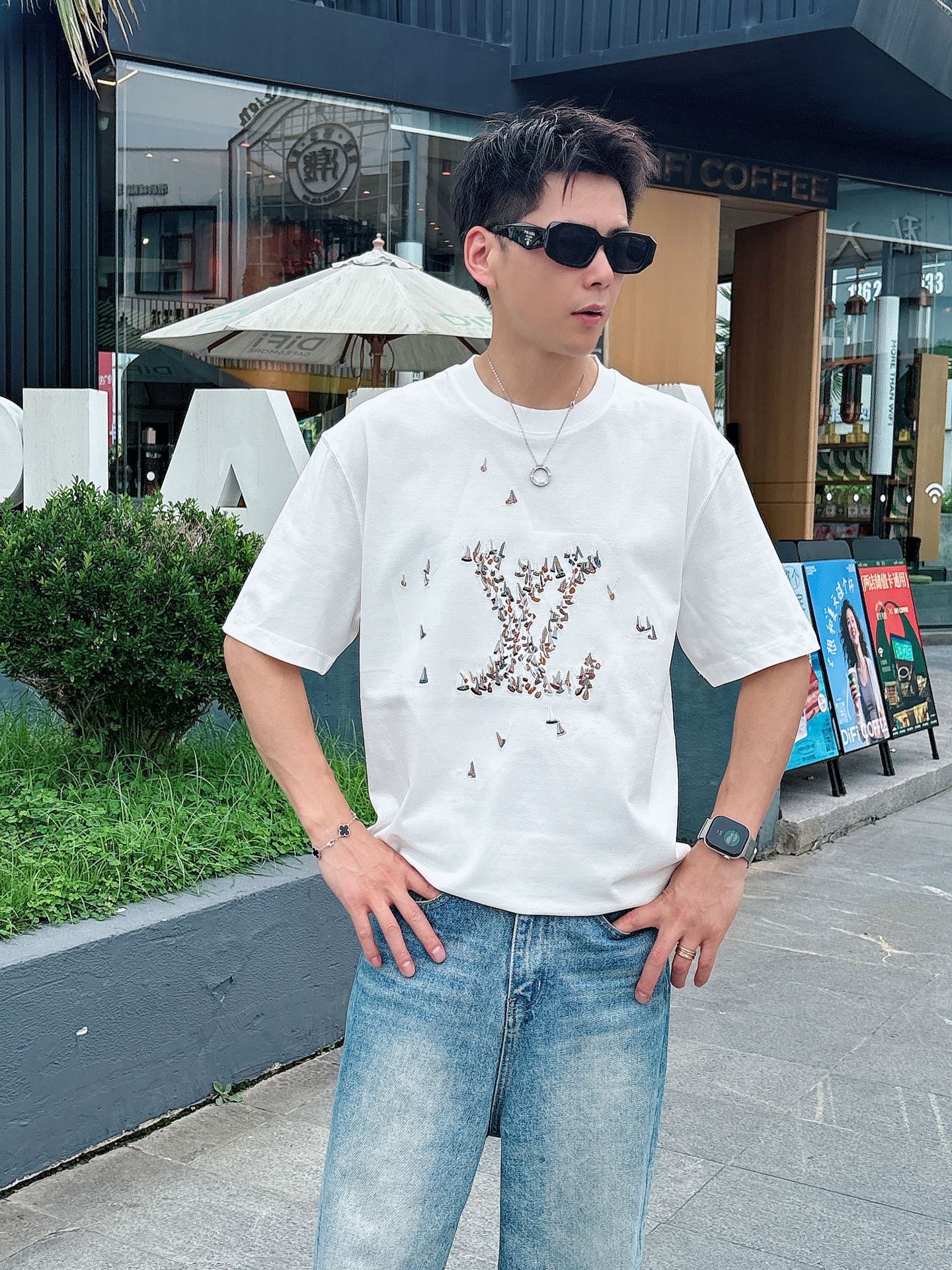 LV 26A Short-Sleeve T-Shirt Multicolor Cotton 406019