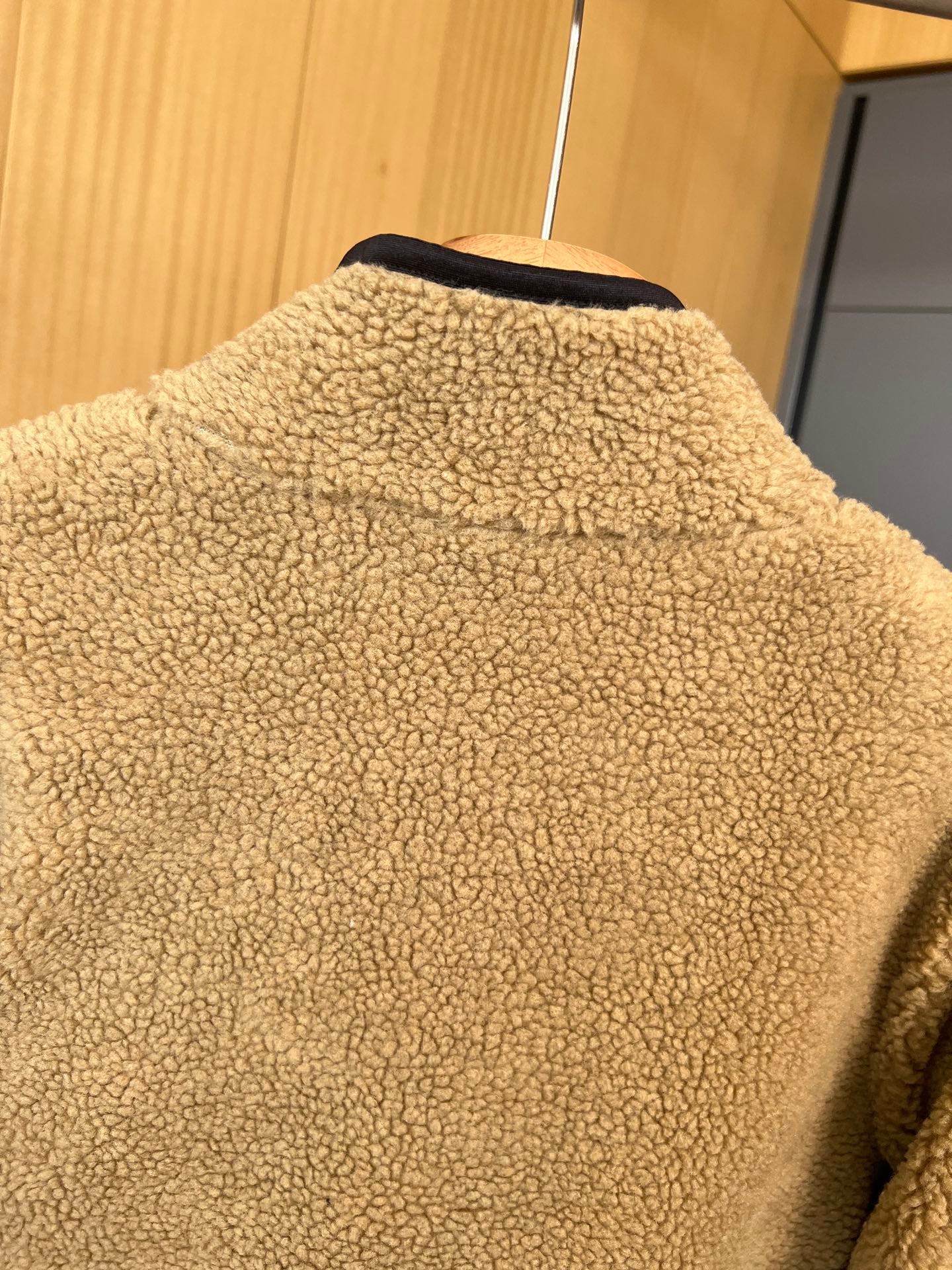 Burberry 25 Short Jacket Camel mix Black Shearling Fabric