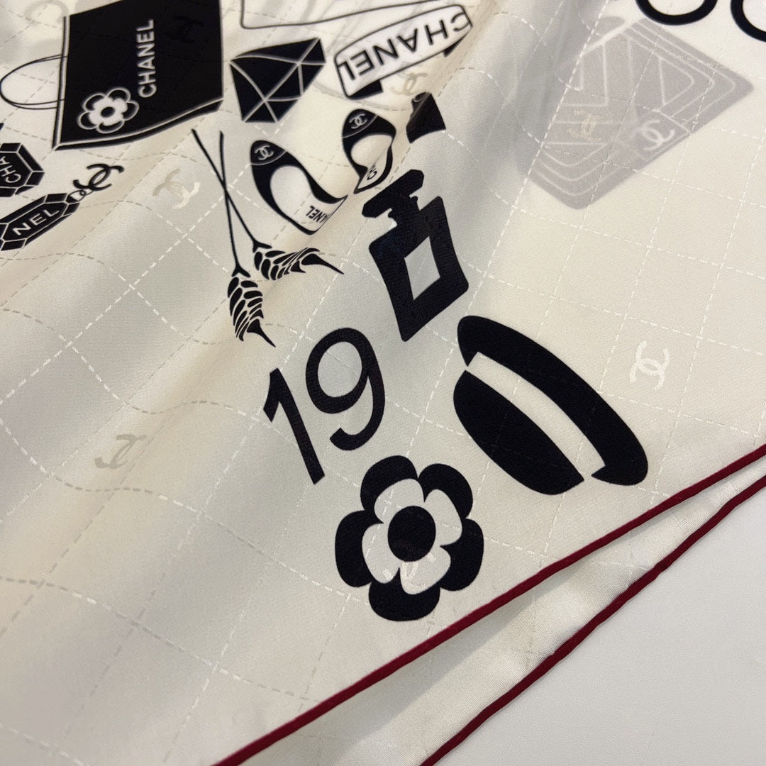 CC Square Scarf 90 CM In White Mix Black Silk 288716